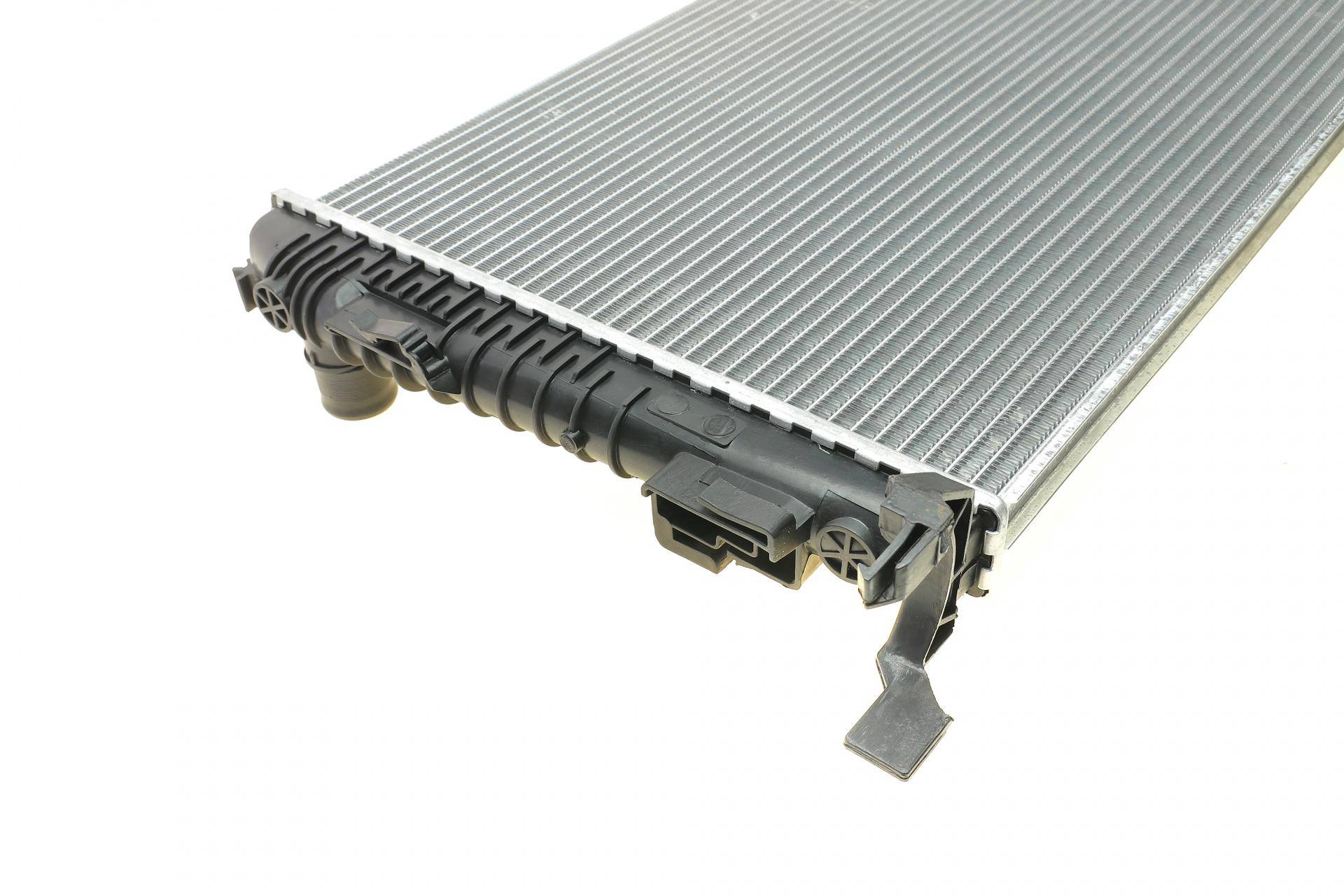 Радіатор охолодження Dacia/Renault Duster 1.5 dCi 10-