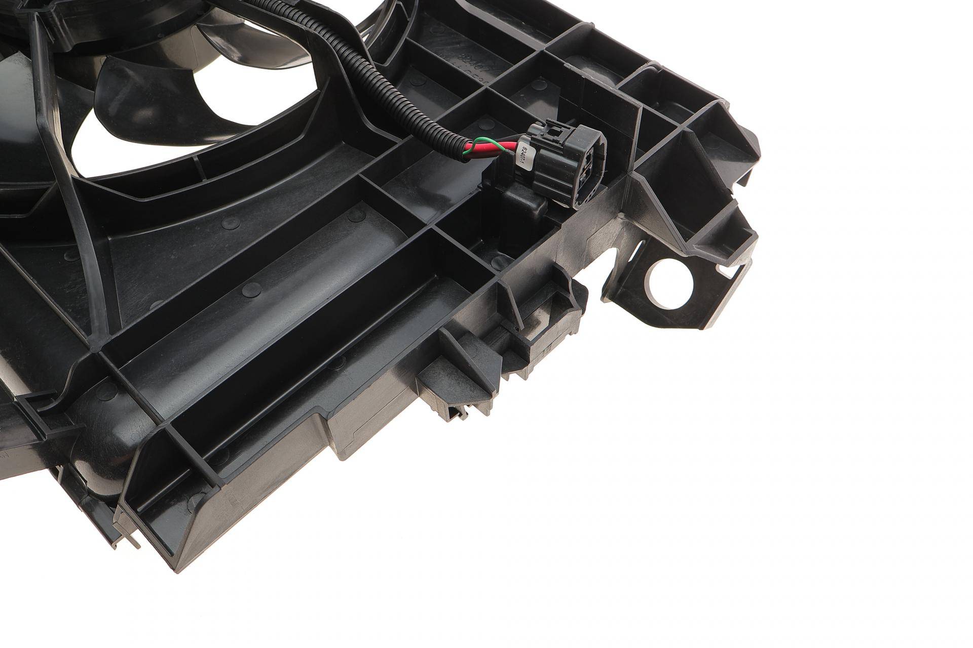 Вентилятор радіатора Tesla Model 3 17- (з дифузором)