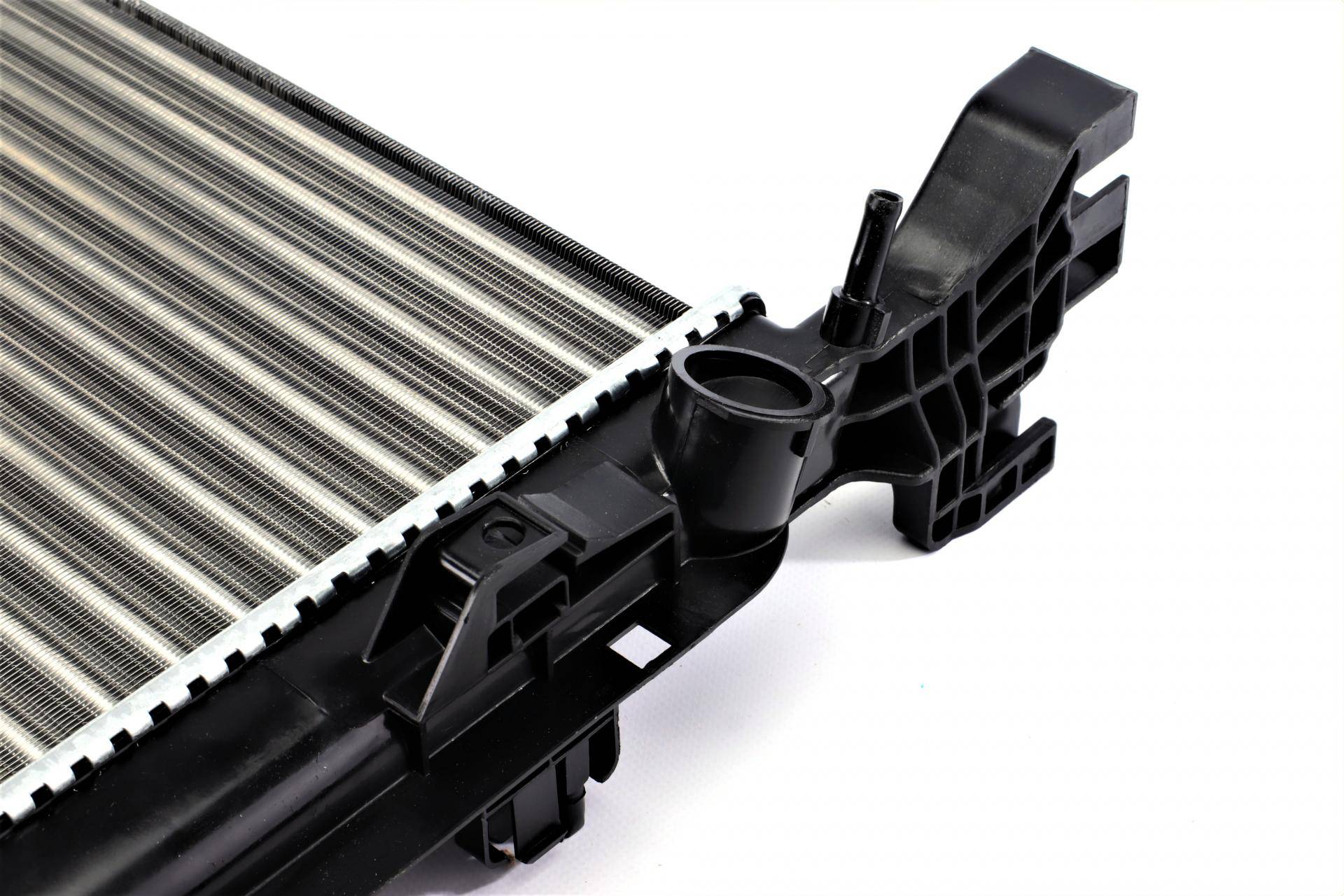 Радіатор охолодження Renault Kangoo 1.5 dCi/1.6 16V 08- (+AC)