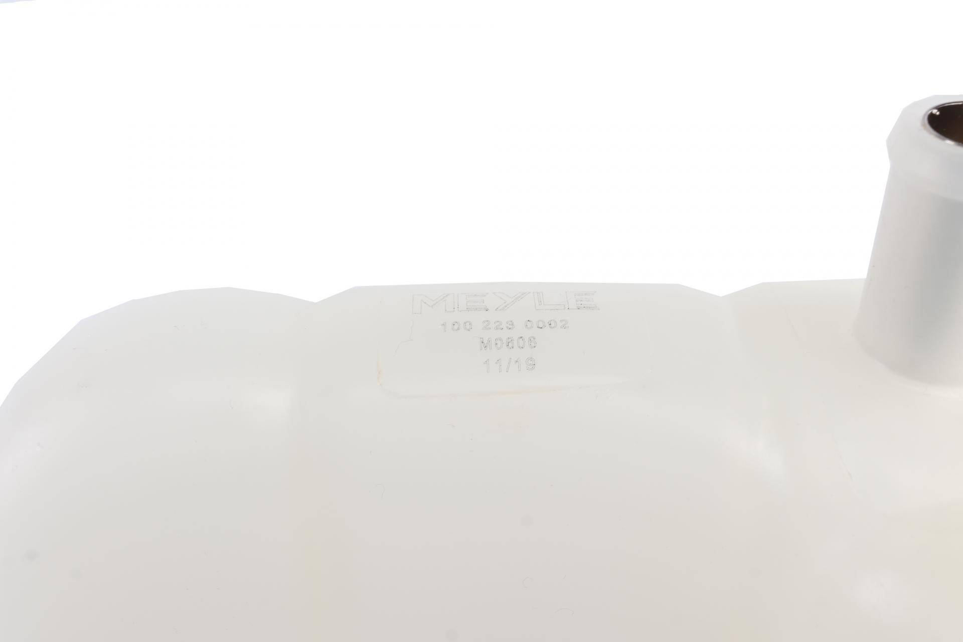 Бачок розширювальний Audi A8 2.5/2.8/4.2 94-02