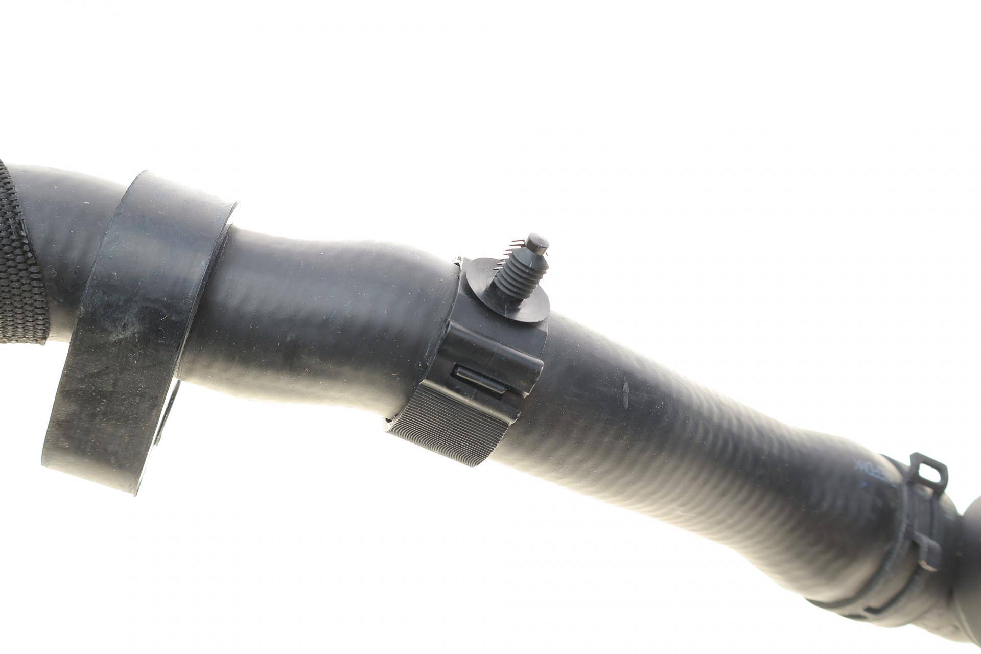 Патрубок радіатора VW Tiguan 2.0 TSI 07-18 (OE VAG)