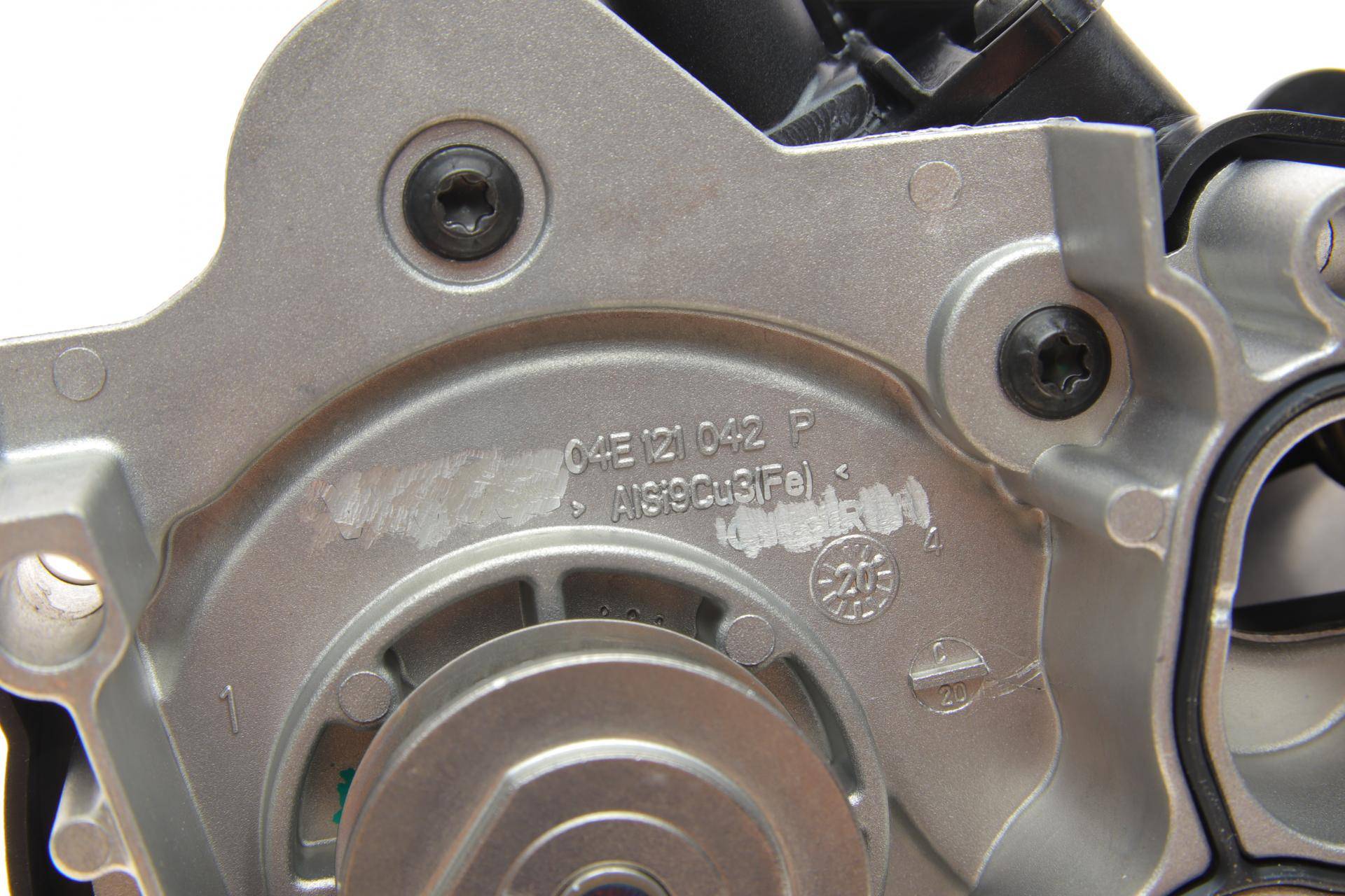 Помпа води Skoda Fabia/Octavia/VW Caddy/Golf/Passat/Seat 1.0/1.2/1.4TSI/1.6 12- (OE VAG)