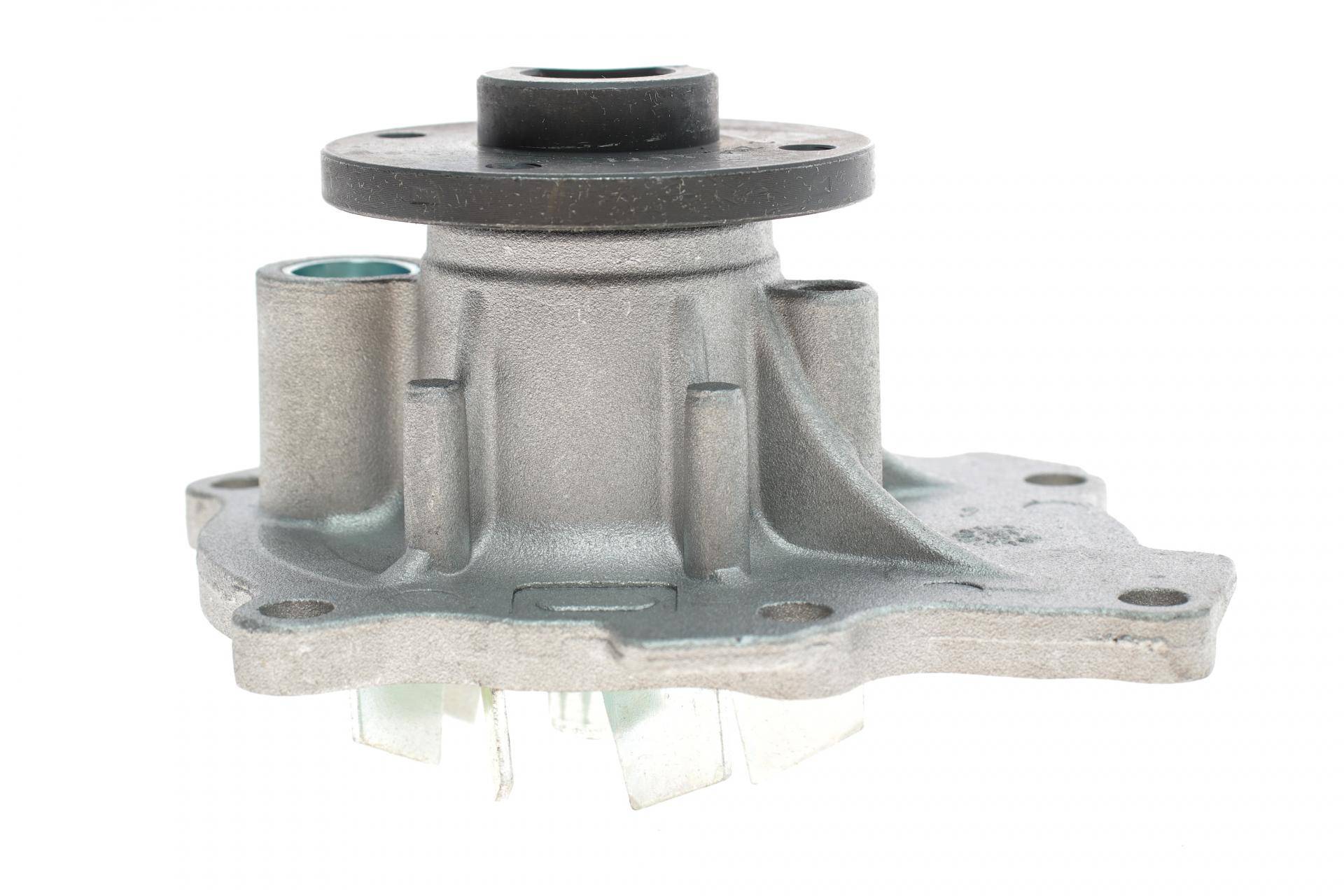 Помпа води Citroen C4/Peugeot 4008 1.8HDi 12-/Mitsubishi Lancer 1.8DI-D/Outlander 2.2DI-D(B/B)(8лоп)