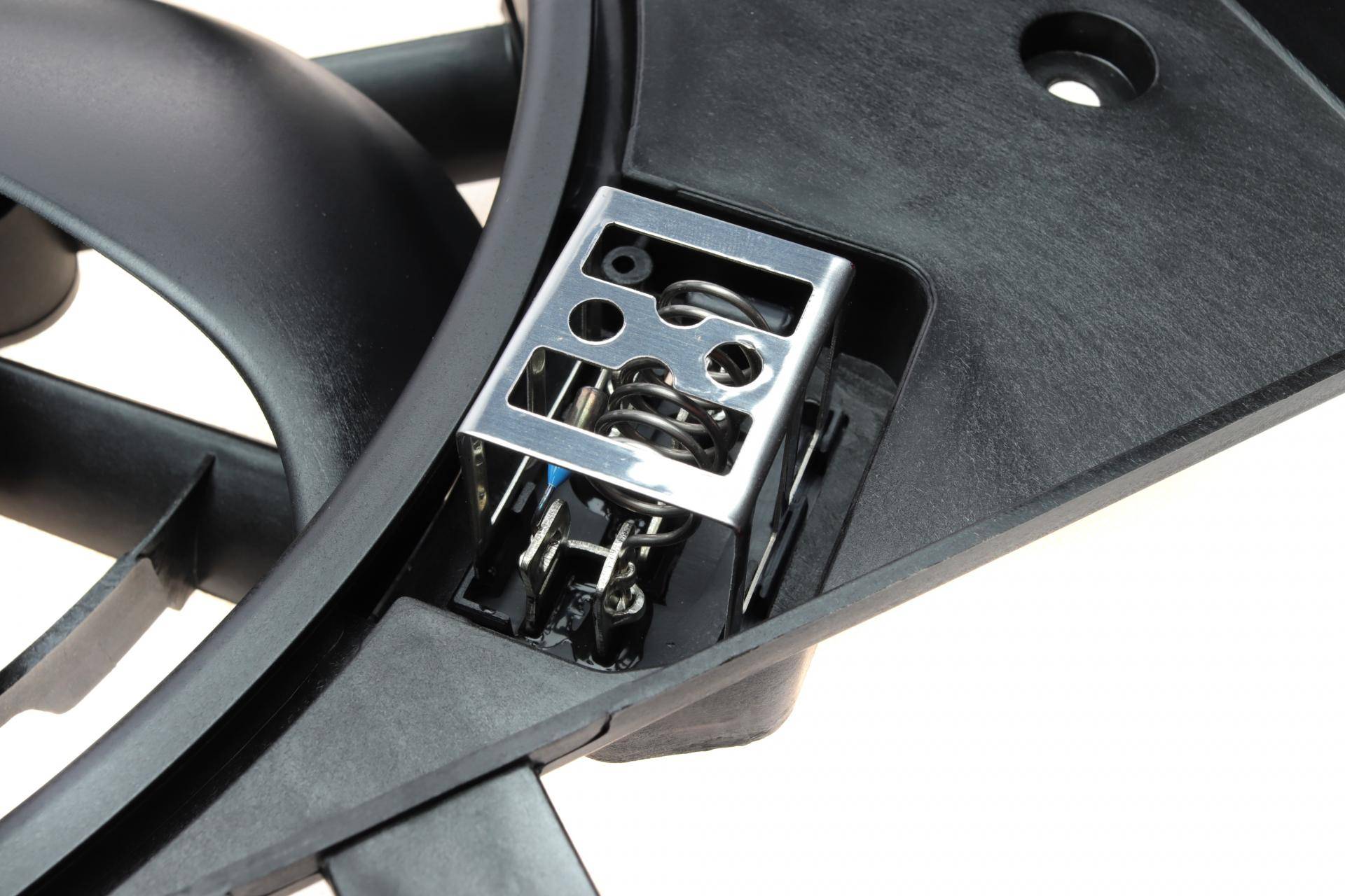 Вентилятор радіатора Ford B-Max 1.5TDCi 12-/Fiesta 1.2-1.6 08-/Ecosport 1.5TDCi 13- (з дифузором)