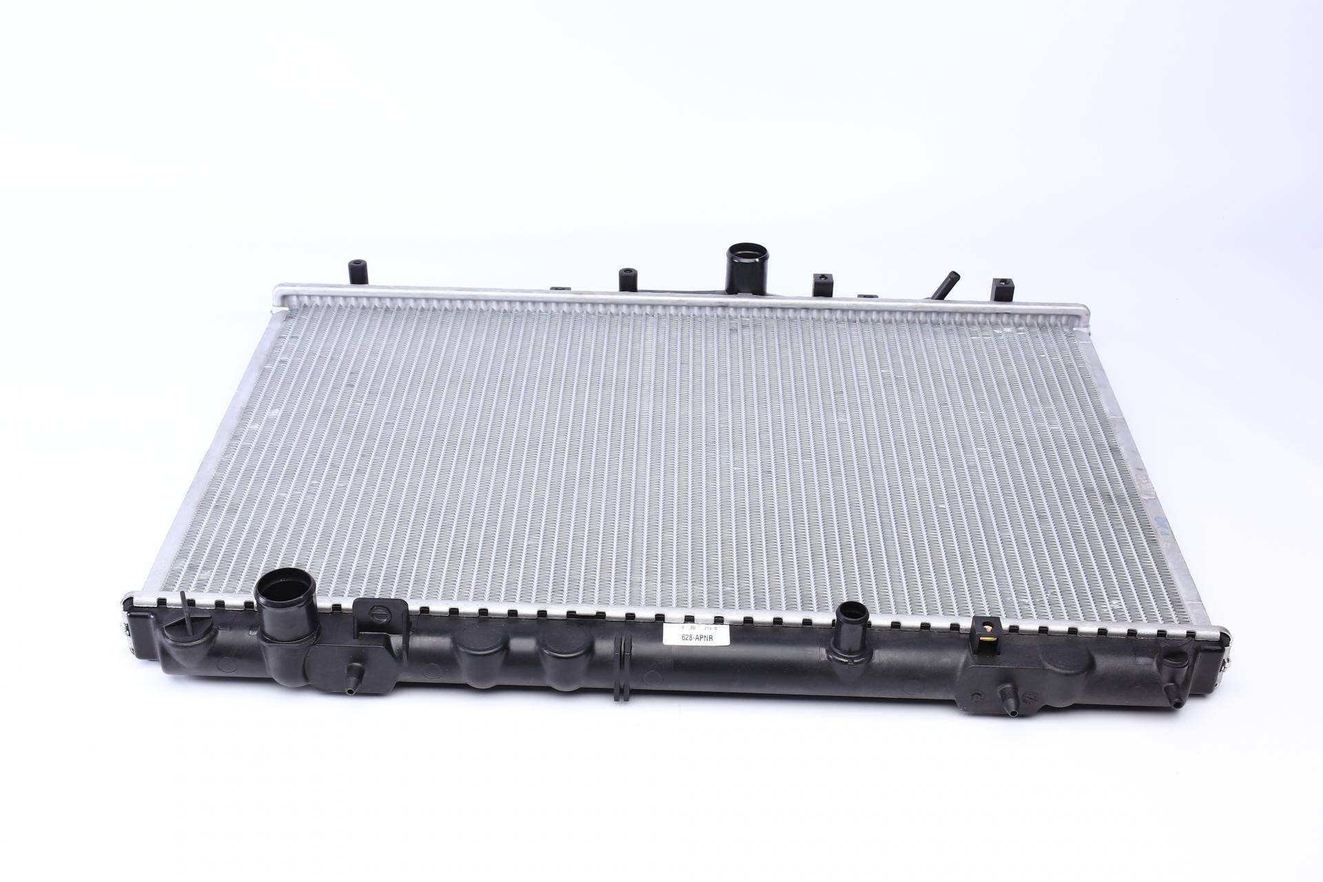 Радіатор охолодження Volvo V40 1.6/1.8/2.0 95-