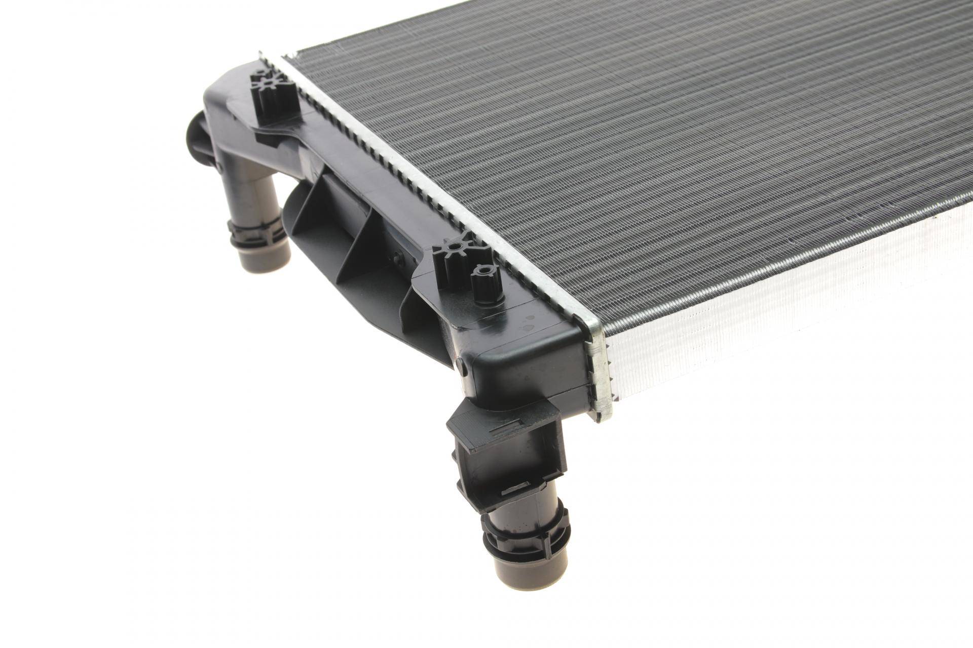 Радіатор охолодження Audi A4 1.6-2.0/1.9/2.0TDI 00-09/Seat Exeo 08-13