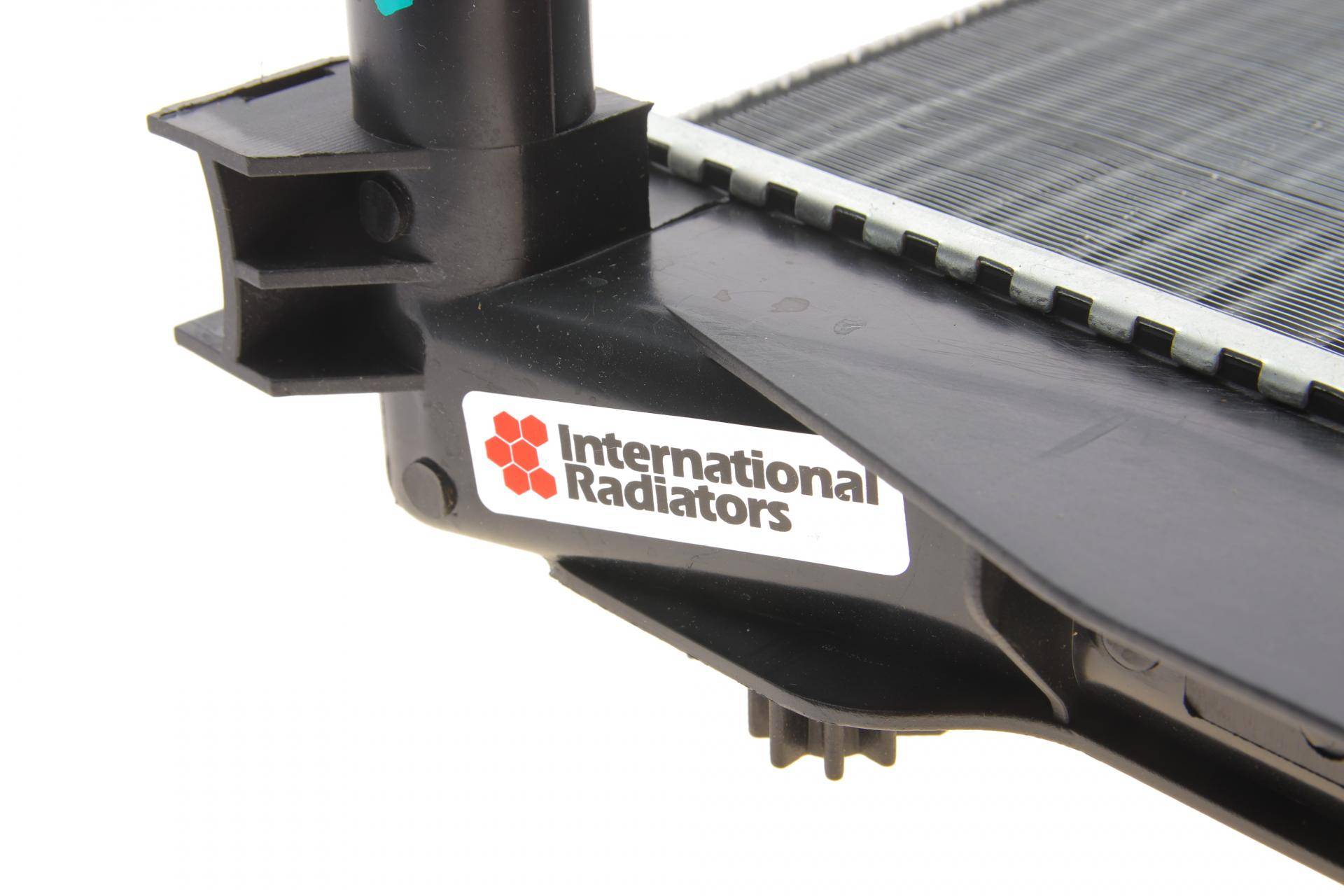 Радіатор охолодження Audi A4 1.6-2.0/1.9/2.0TDI 00-09/Seat Exeo 08-13