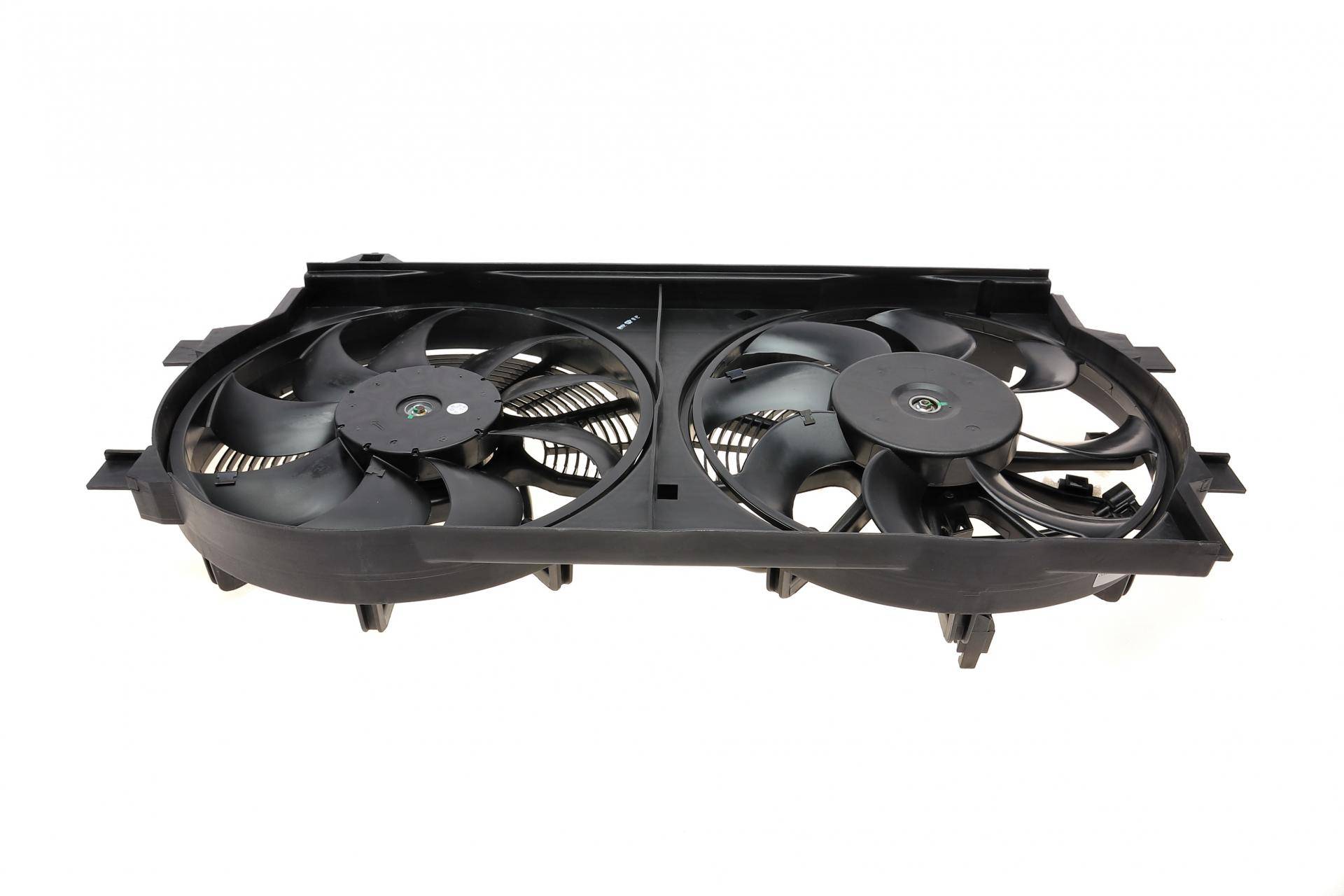 Вентилятор радіатора (електричний) Nissan Leaf 11-