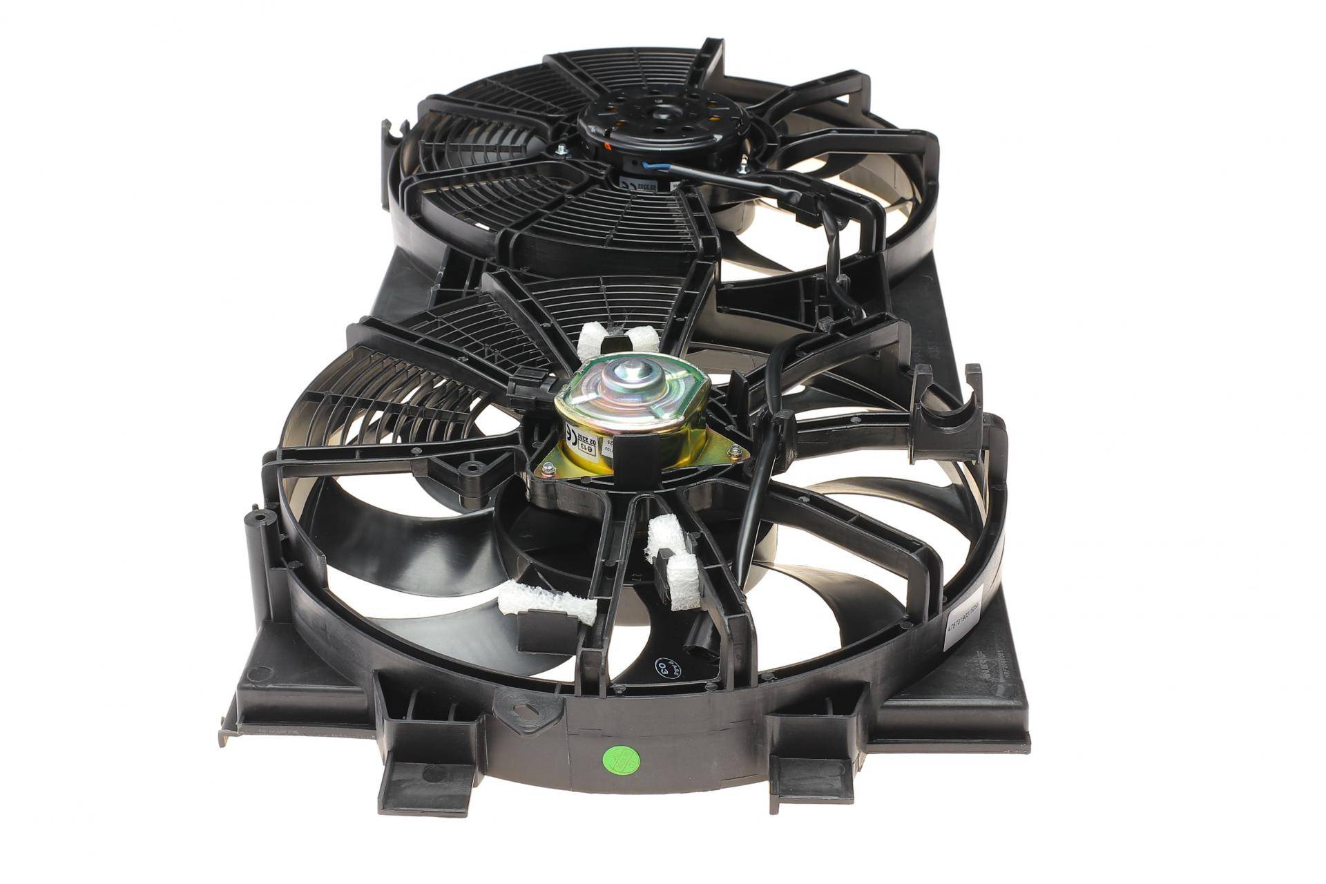 Вентилятор радіатора (електричний) Nissan Leaf 11-