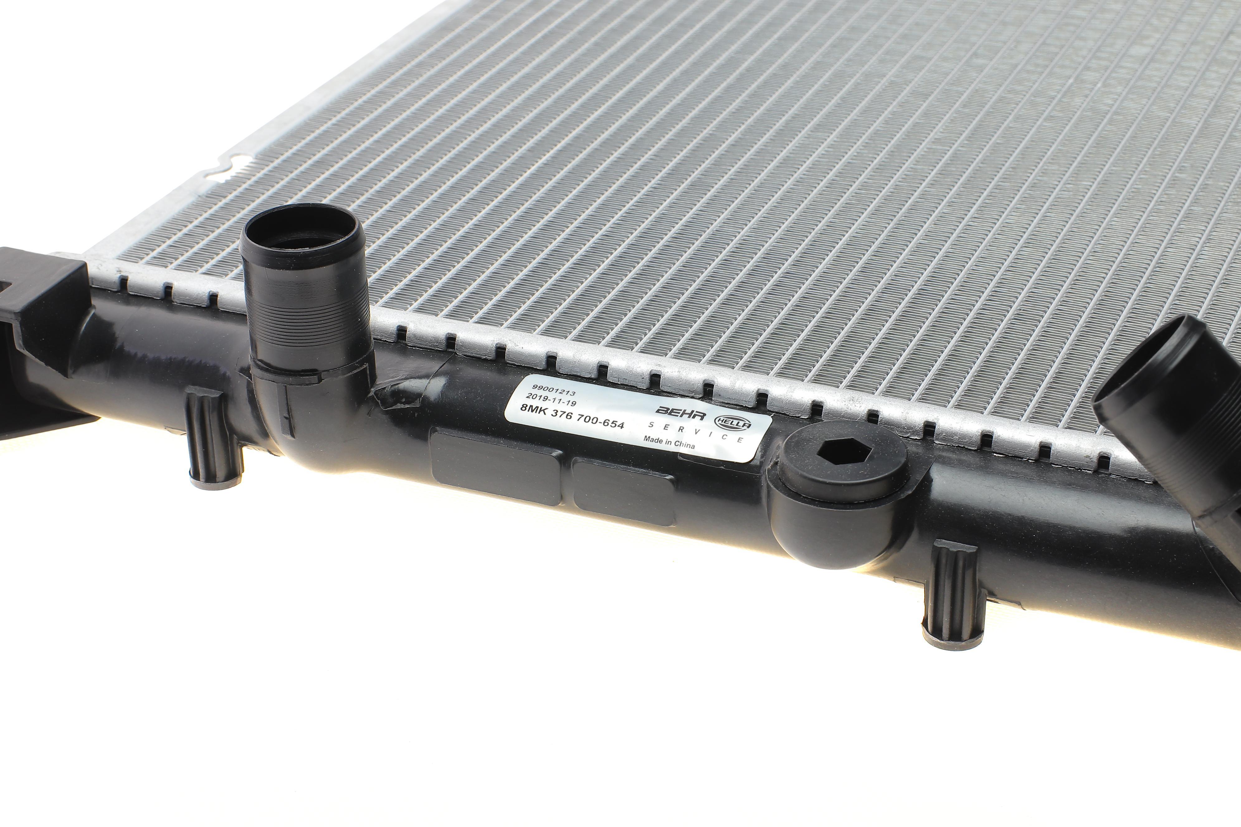 Радіатор охолодження Opel Movano/ Renault Master 1.9-2.8dTi/dCi 01- (-AC)