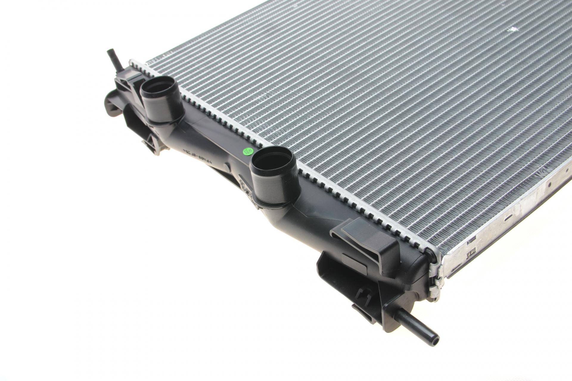 Радіатор охолодження Nissan Qashqai 1.6 07-13