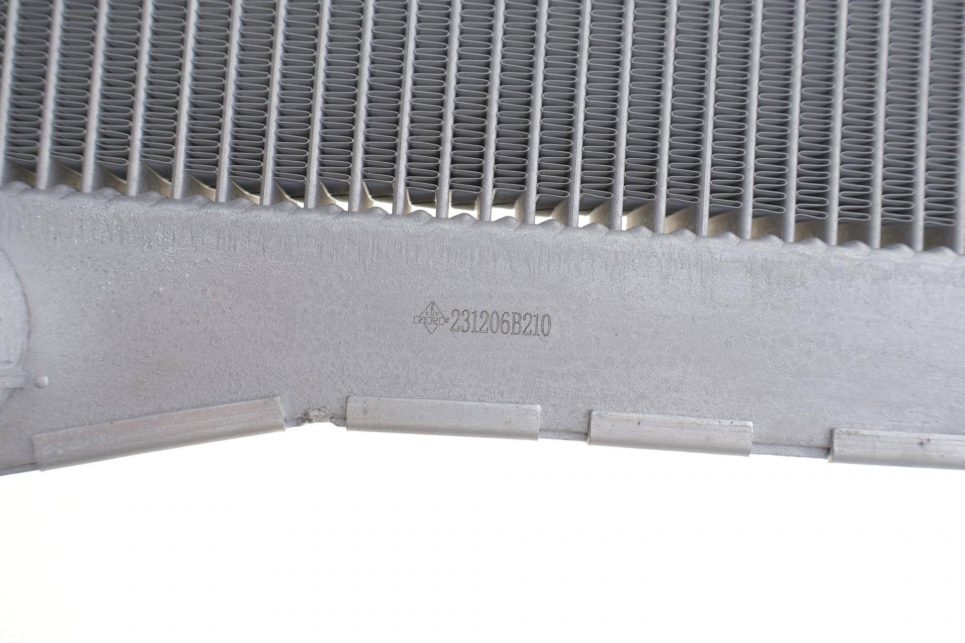 Радіатор охолодження BMW 5 (F10)/7 (F01-F04) 10-16 B47/N47/N57