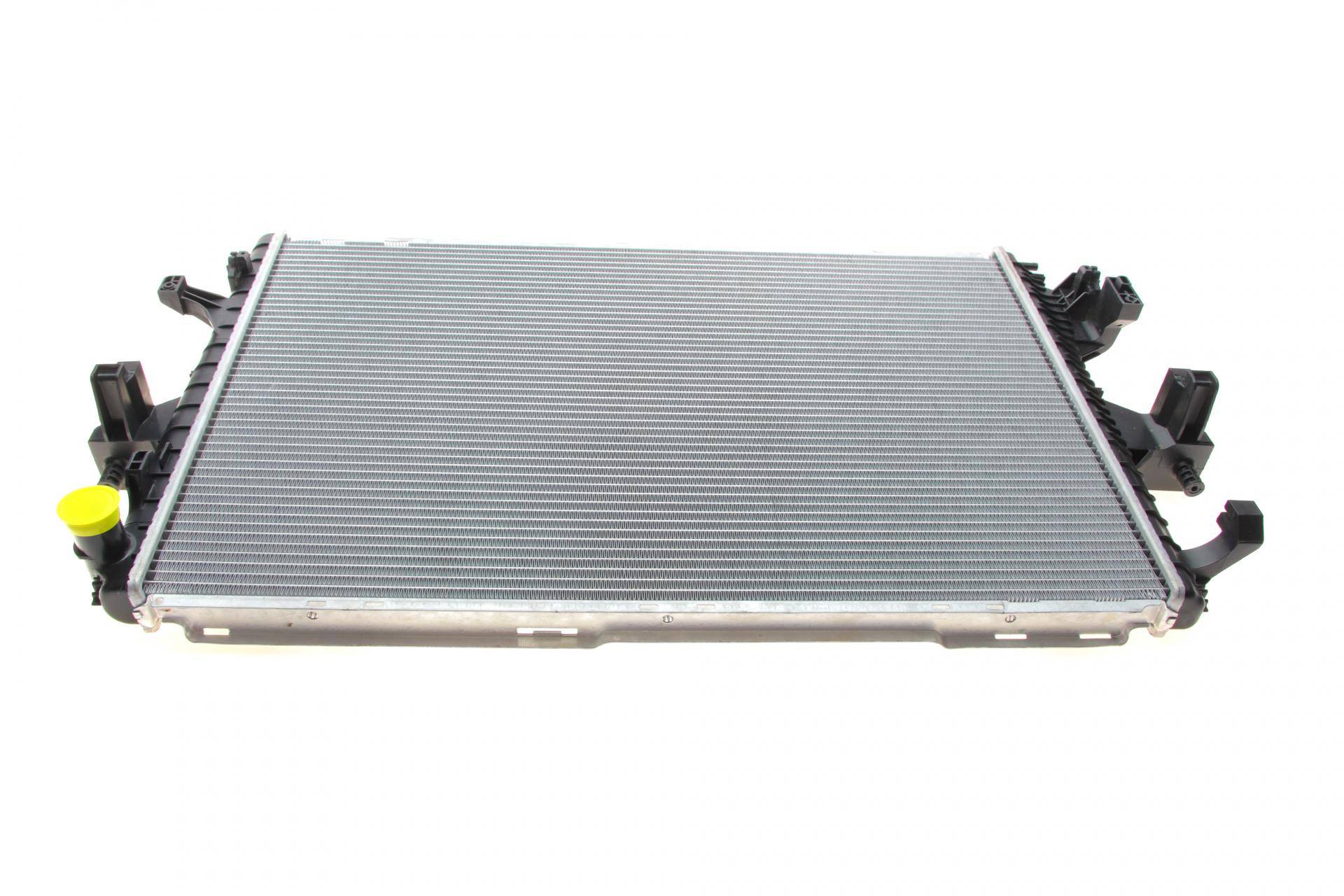 Радіатор охолодження VW Multivan V/T5 2.0TSI/TDI/BiTDI 03-