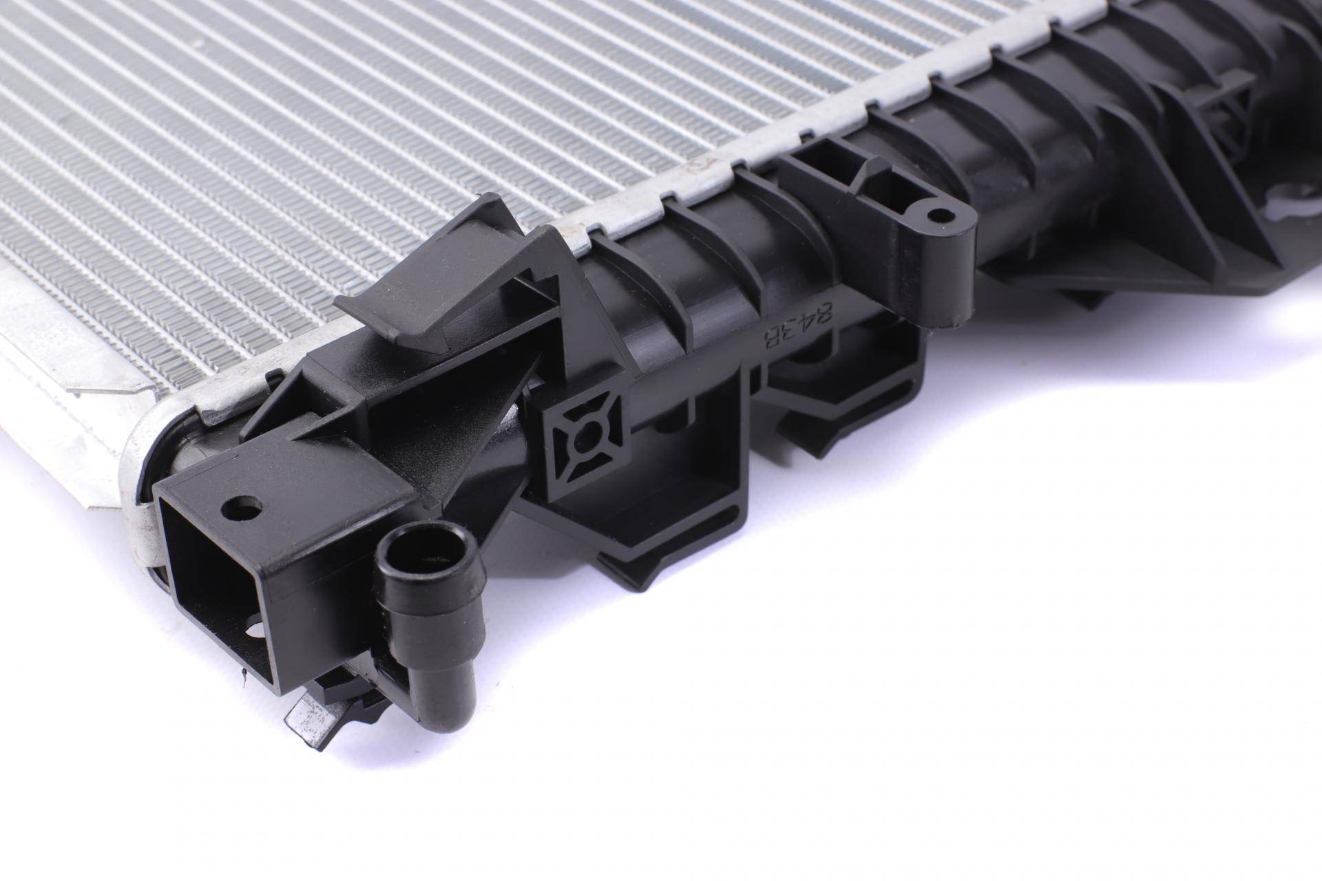 Радіатор охолодження Ford Focus III/Kuga/Mondeo 1.6-2.3 06-