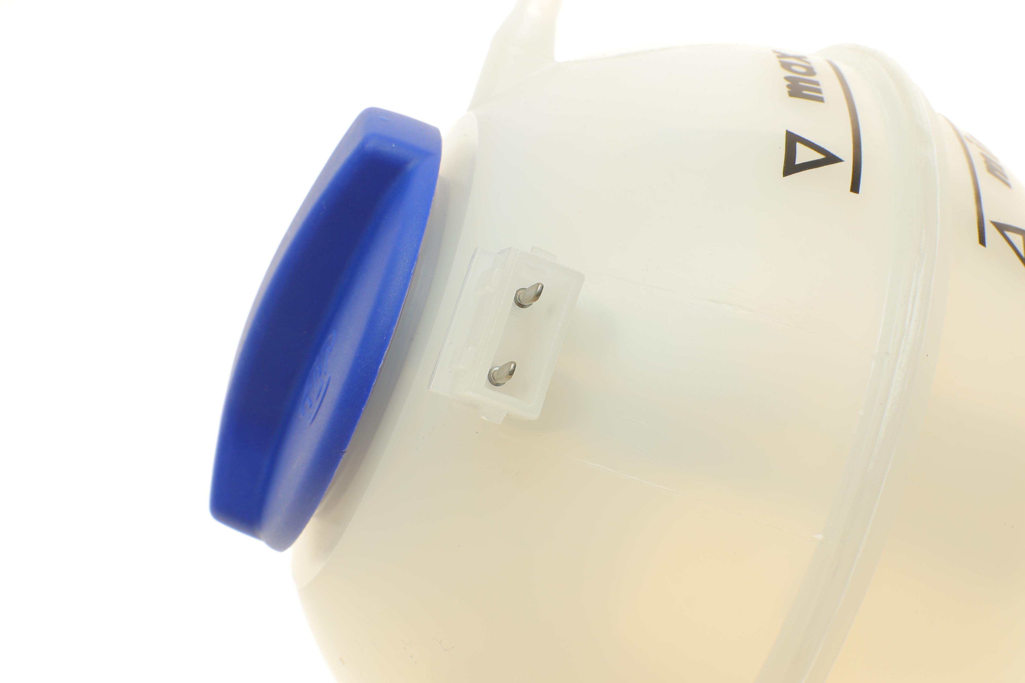 Бачок розширювальний VW Caddy II/Passat/Polo 81-04