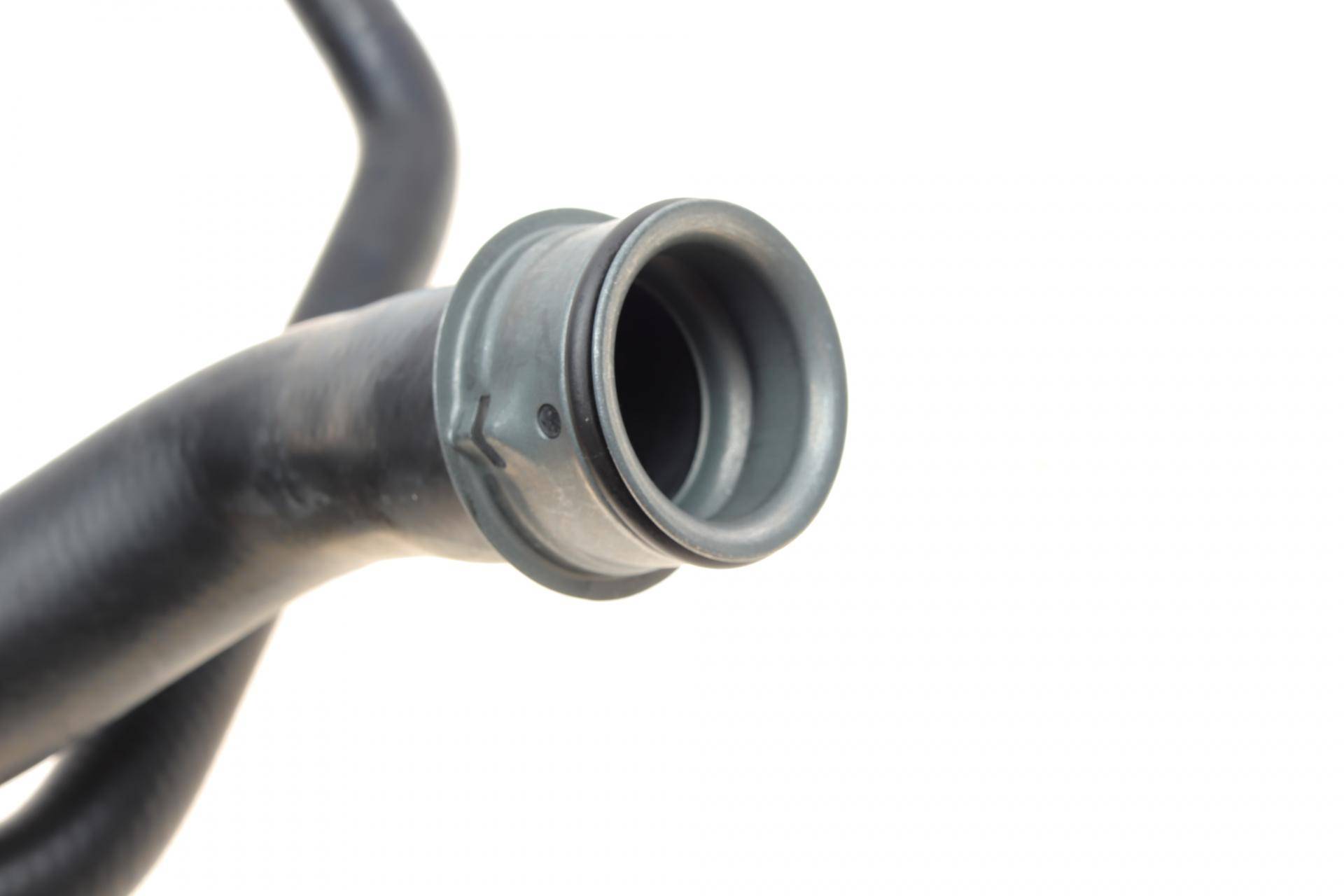 Патрубок радіатора (нижній) MB Sprinter 2.2/3.0CDI 06- (R)