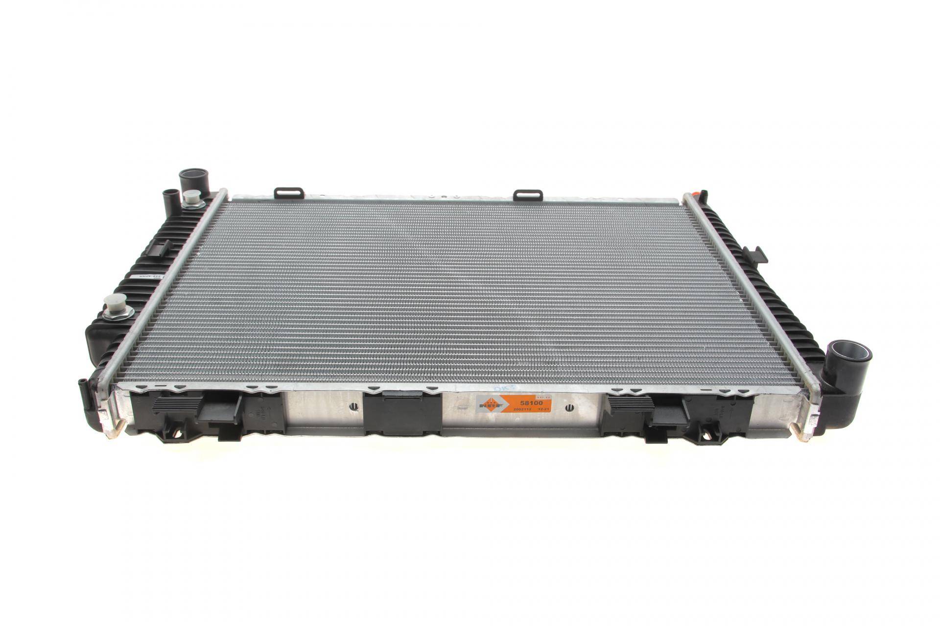 Радіатор охолодження MB E-class (W210/S210) 95-03