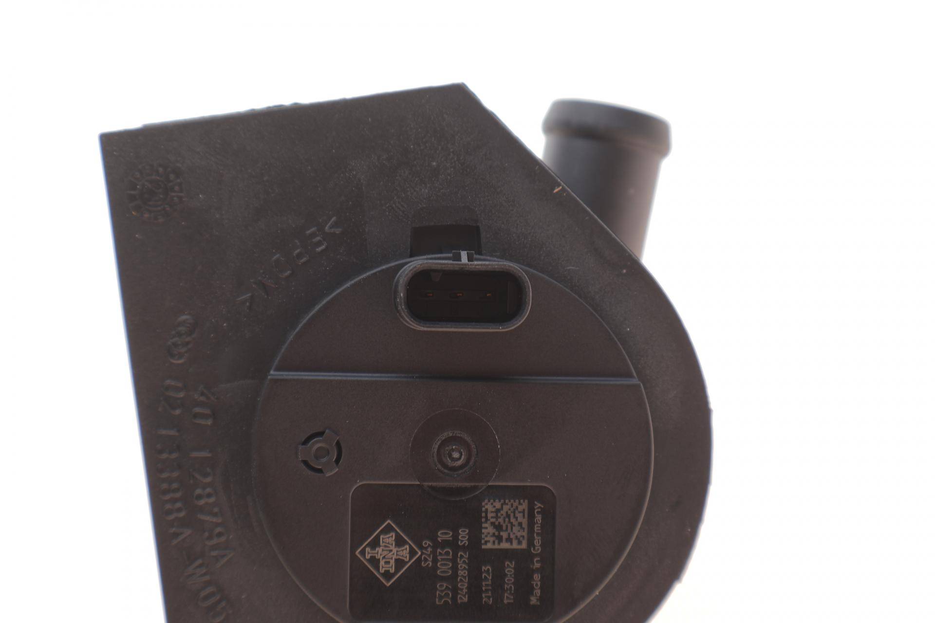 Насос системи охолодження (додатковий) Audi A3 1.0-1.5 TFSI/VW Golf/Passat 1.0-1.5 TSI 13-