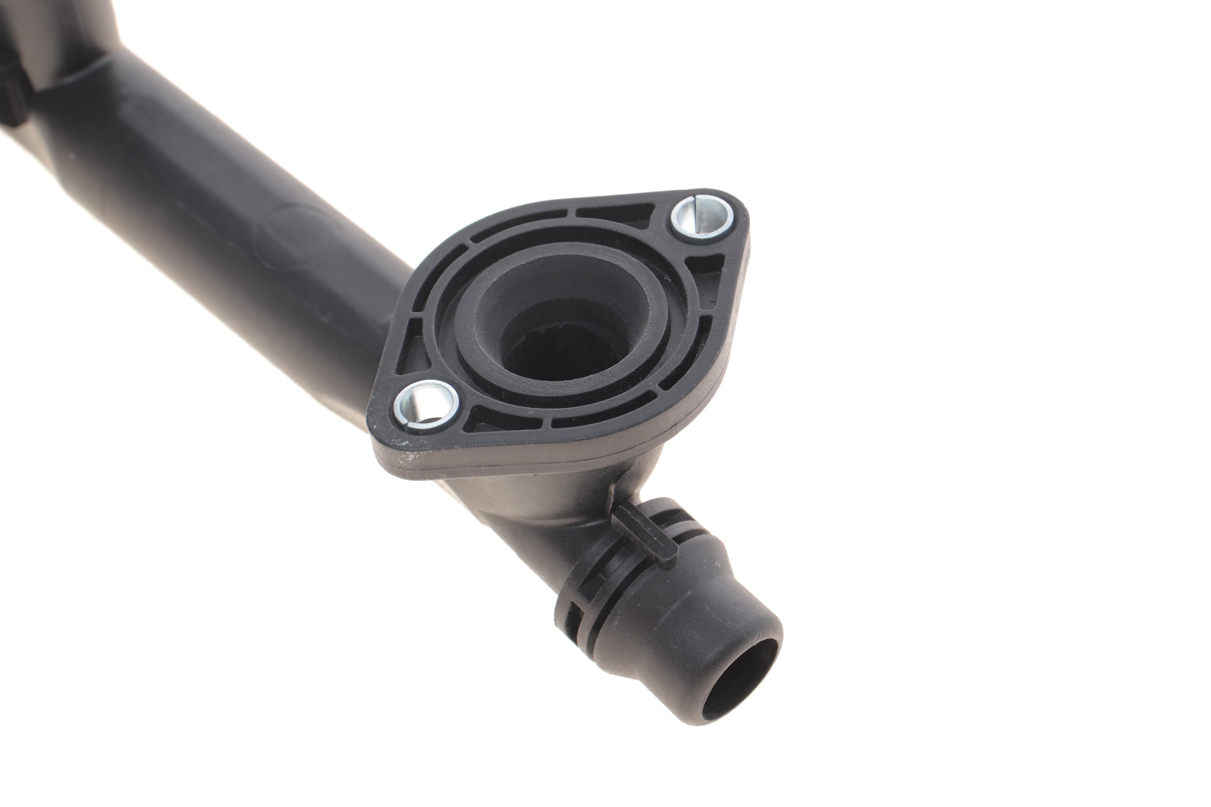 Патрубок системи охолодження Audi A6 3.0 TFSI 08-11