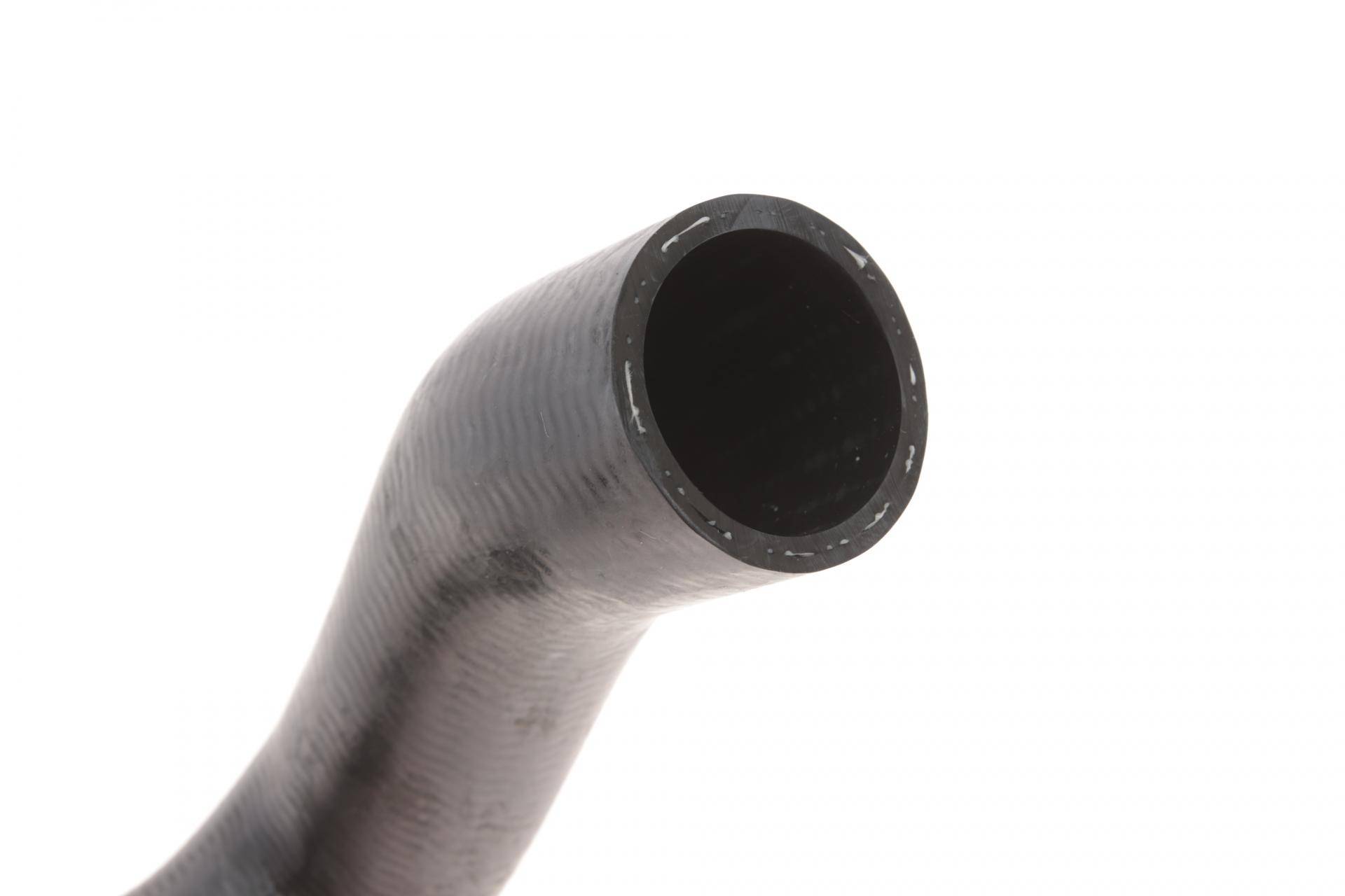 Патрубок радіатора (нижній) BMW 3 (E36) 2.0/2.5/2.8 90-00 M50/M52