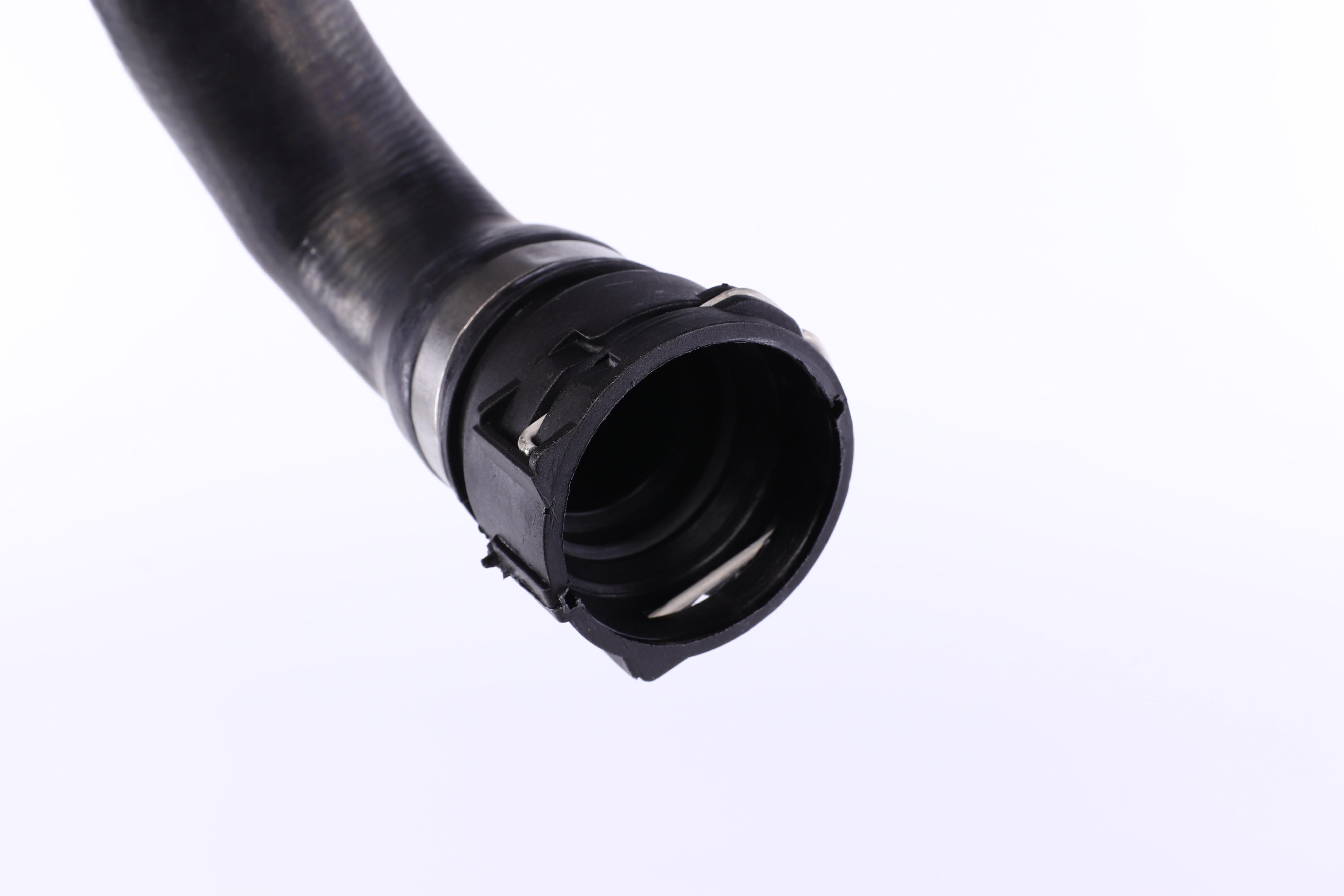 Патрубок системи охолодження BMW X5 (E53) 3.0i 00-06