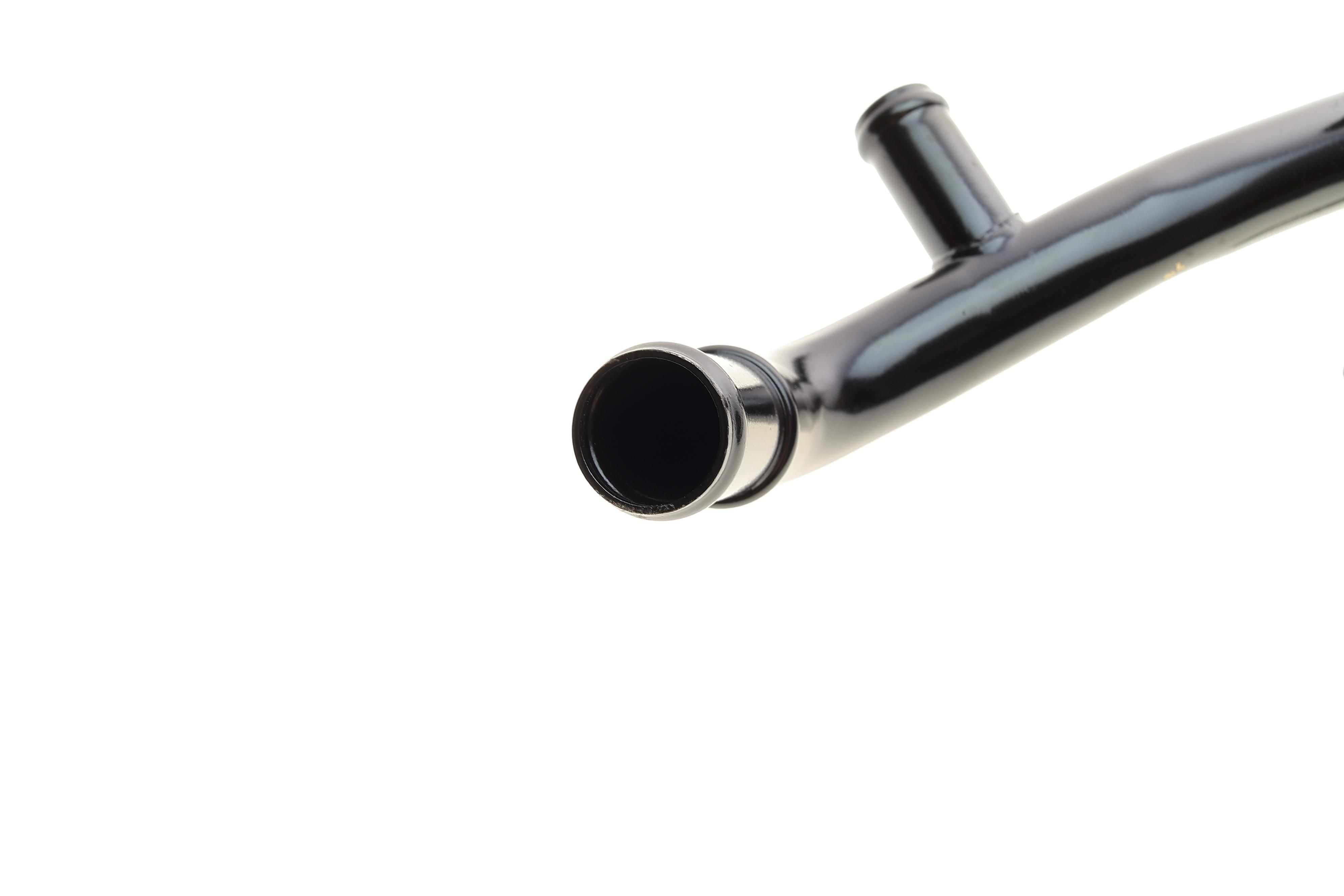 Трубка системи охолодження VW Golf IV 2.0 98-05 (OE VAG)