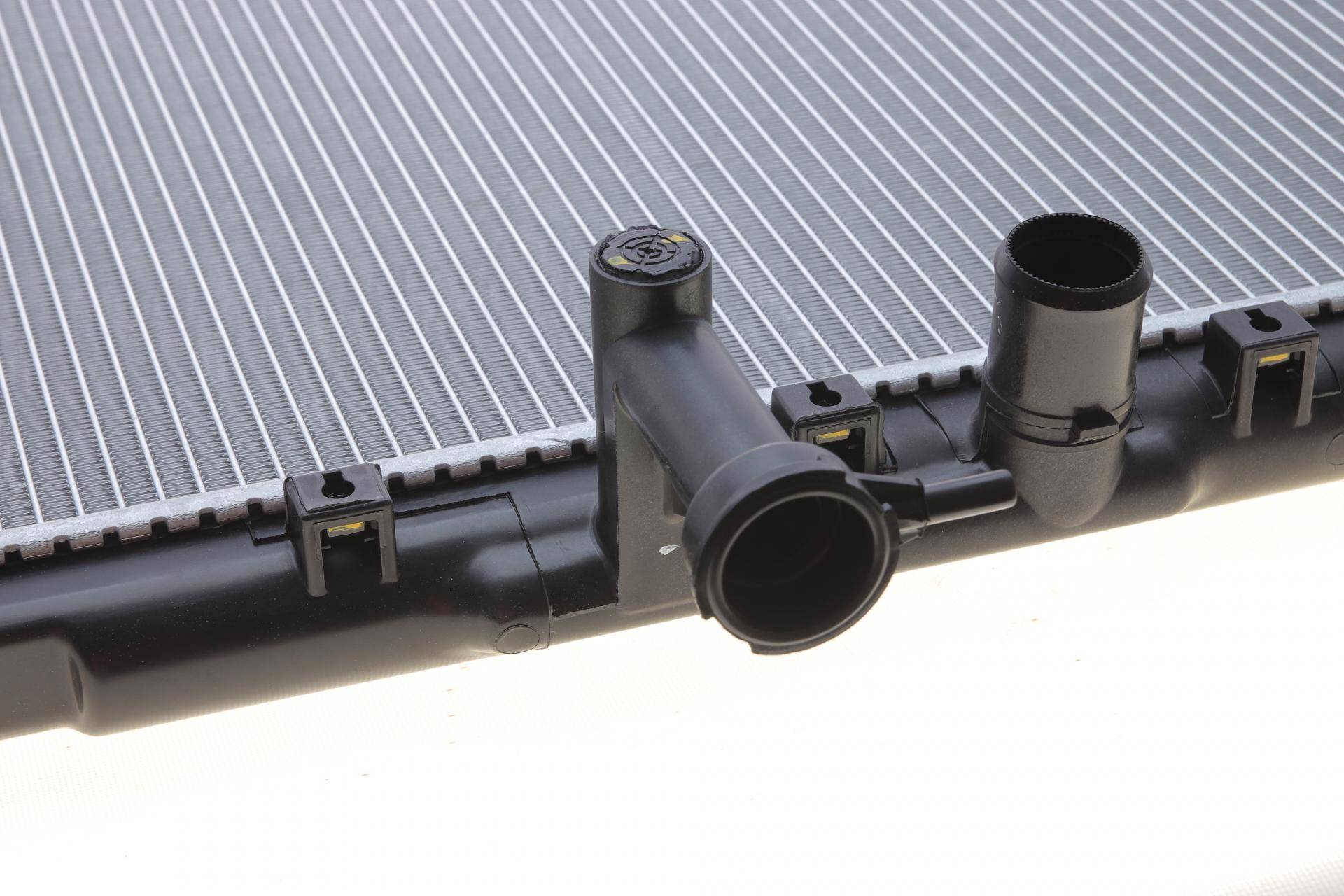 Радіатор охолодження Hyundai H-1 2.5CRDI 08-