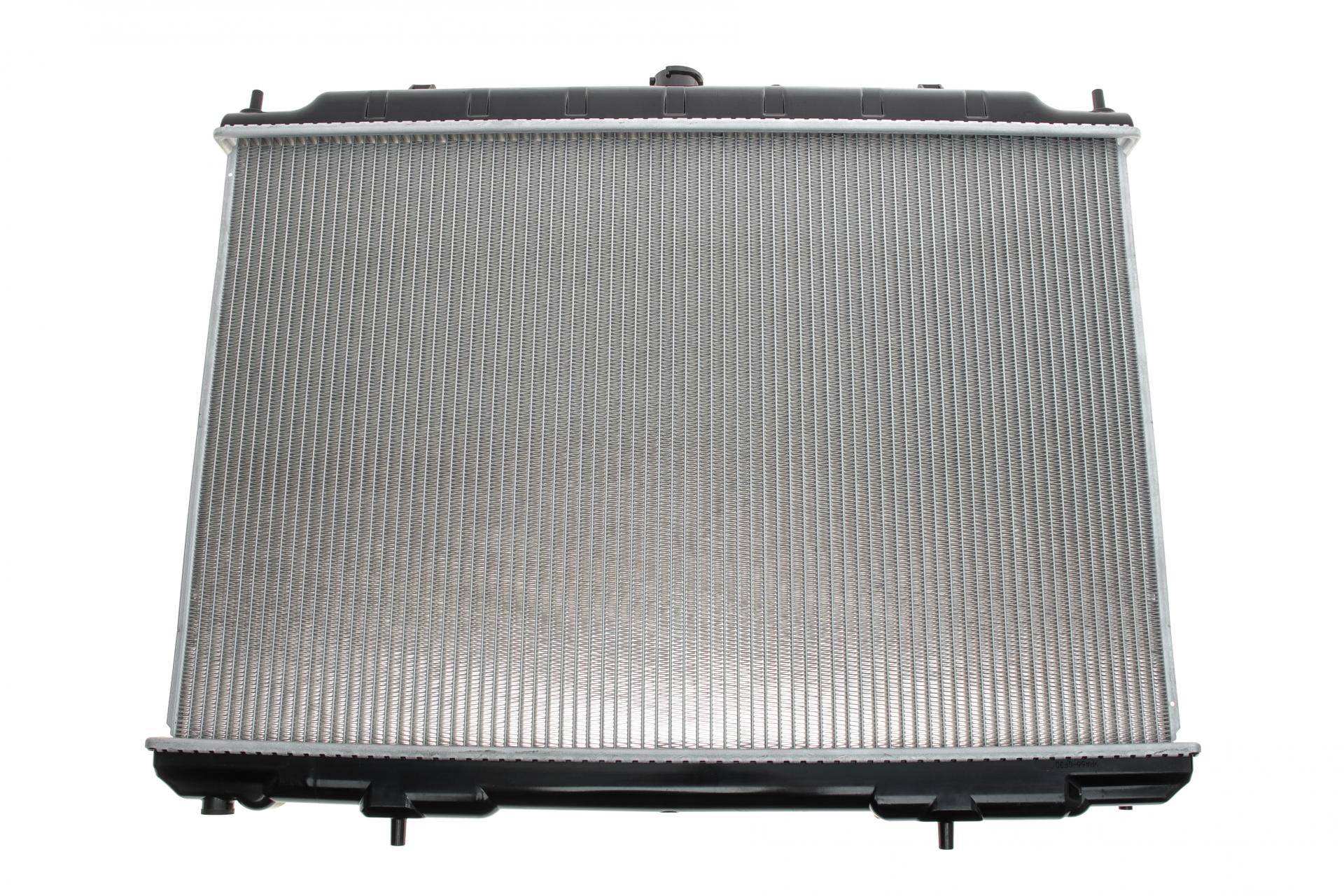 Радіатор охолодження Nissan X-Trail 2.0-2.5 01- (450x686x26) (4x4)
