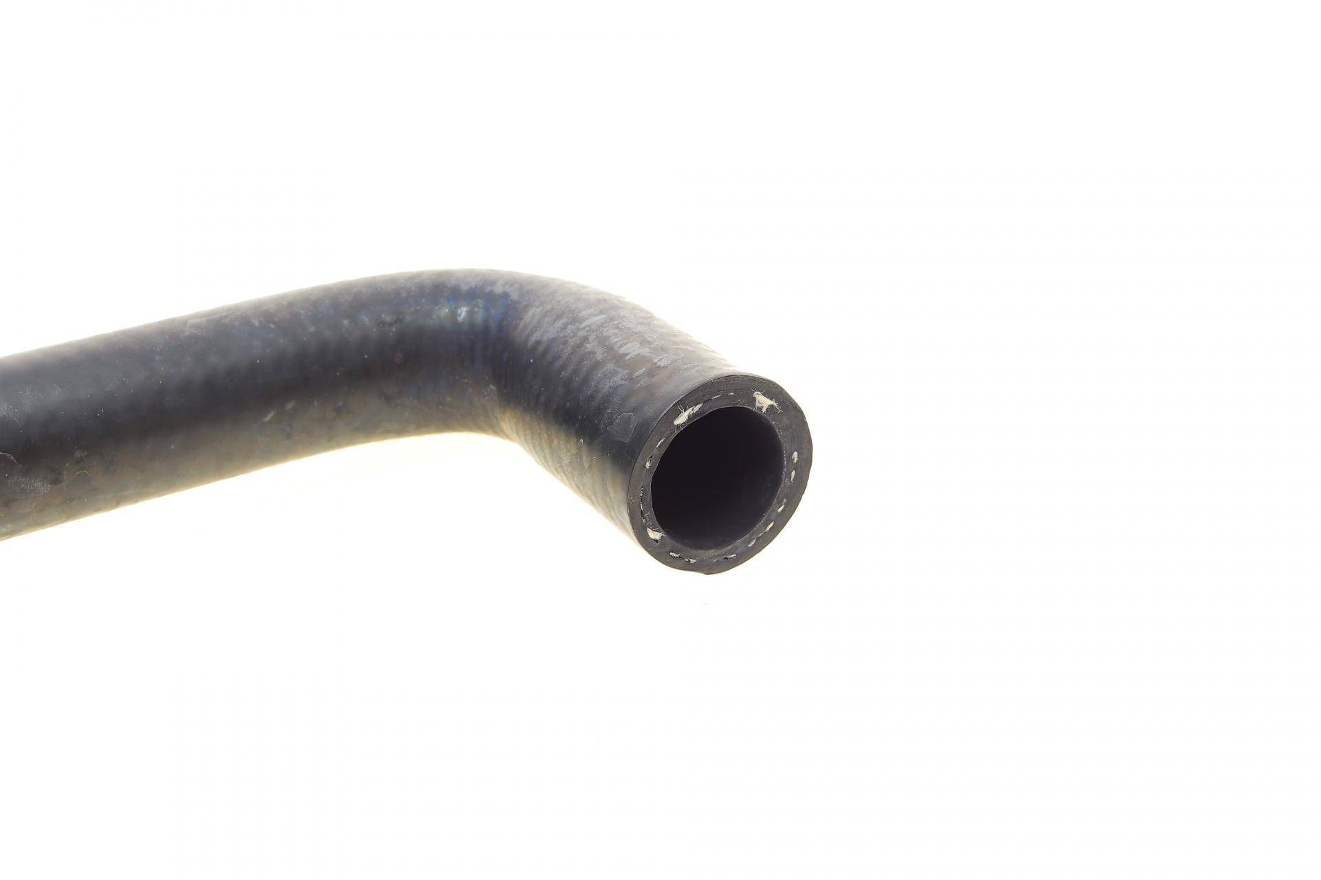 Патрубок радіатора (нижній) Audi A4/A6/VW Passat 1.6-2.0 TDI 94-08