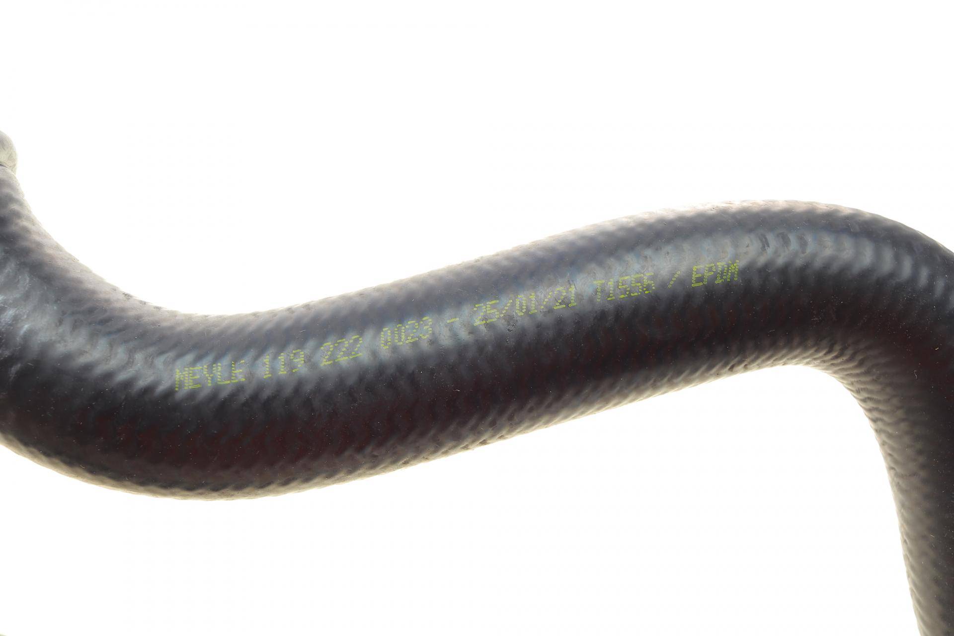 Патрубок радіатора (нижній) Audi A4/A6/VW Passat 1.6-2.0 TDI 94-08