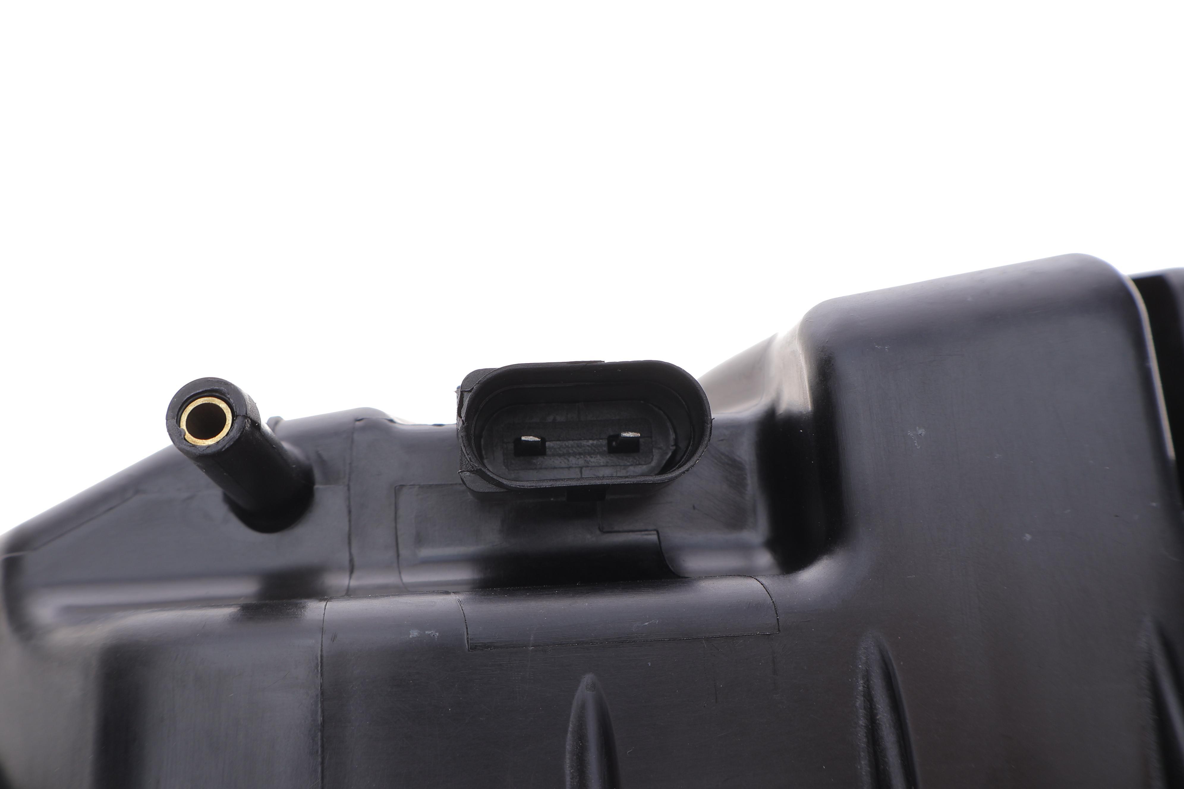 Бачок розширювальний Audi Q7 06-15/ Porsche Cayenne 03-10/ VW Touareg 02-10