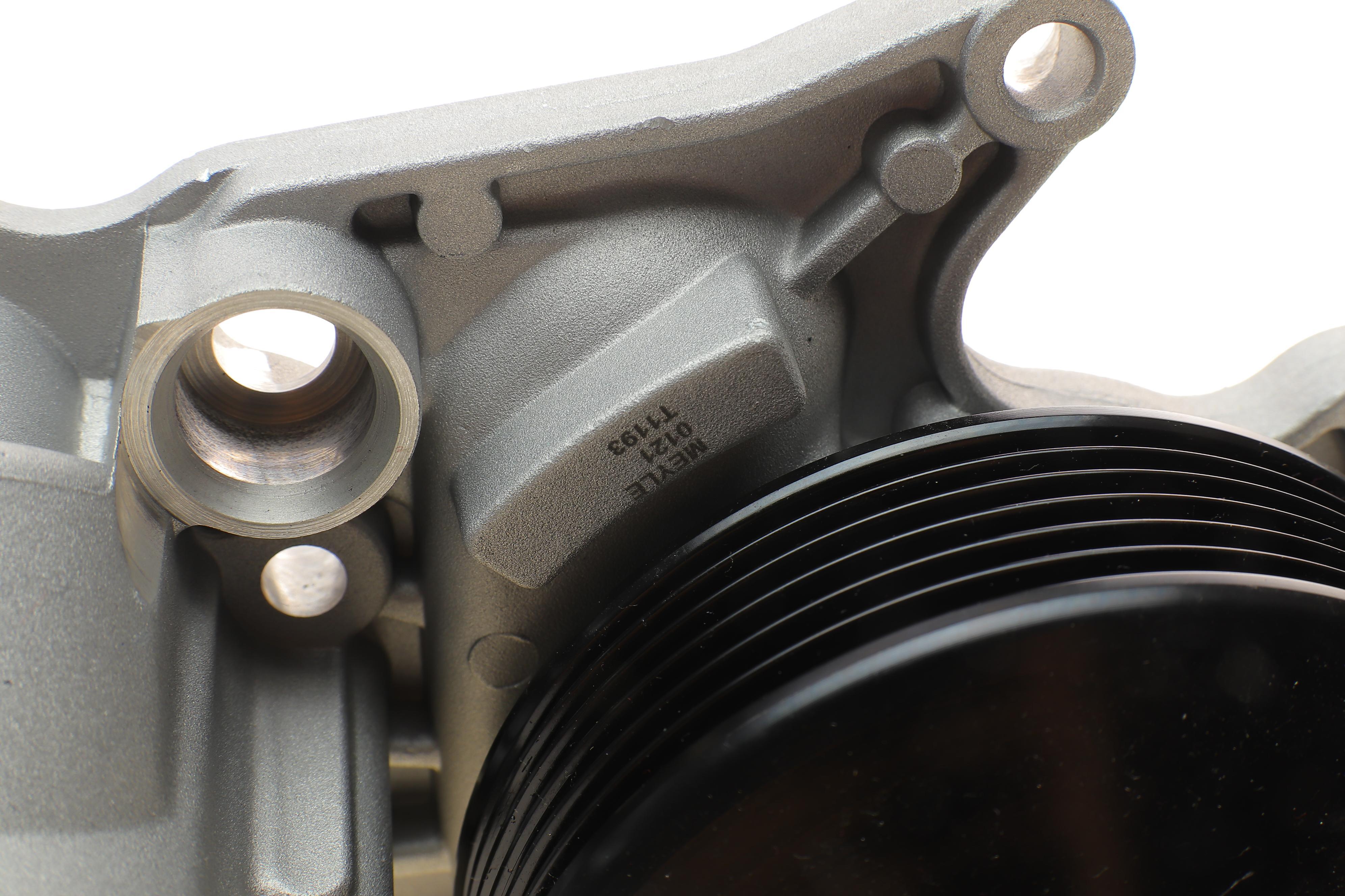 Помпа води BMW 3 (E90/E92/E93/F30/F34/F80)/5 (F10/F07/F11)/X5 (F15/F85) 1.8-2.5d