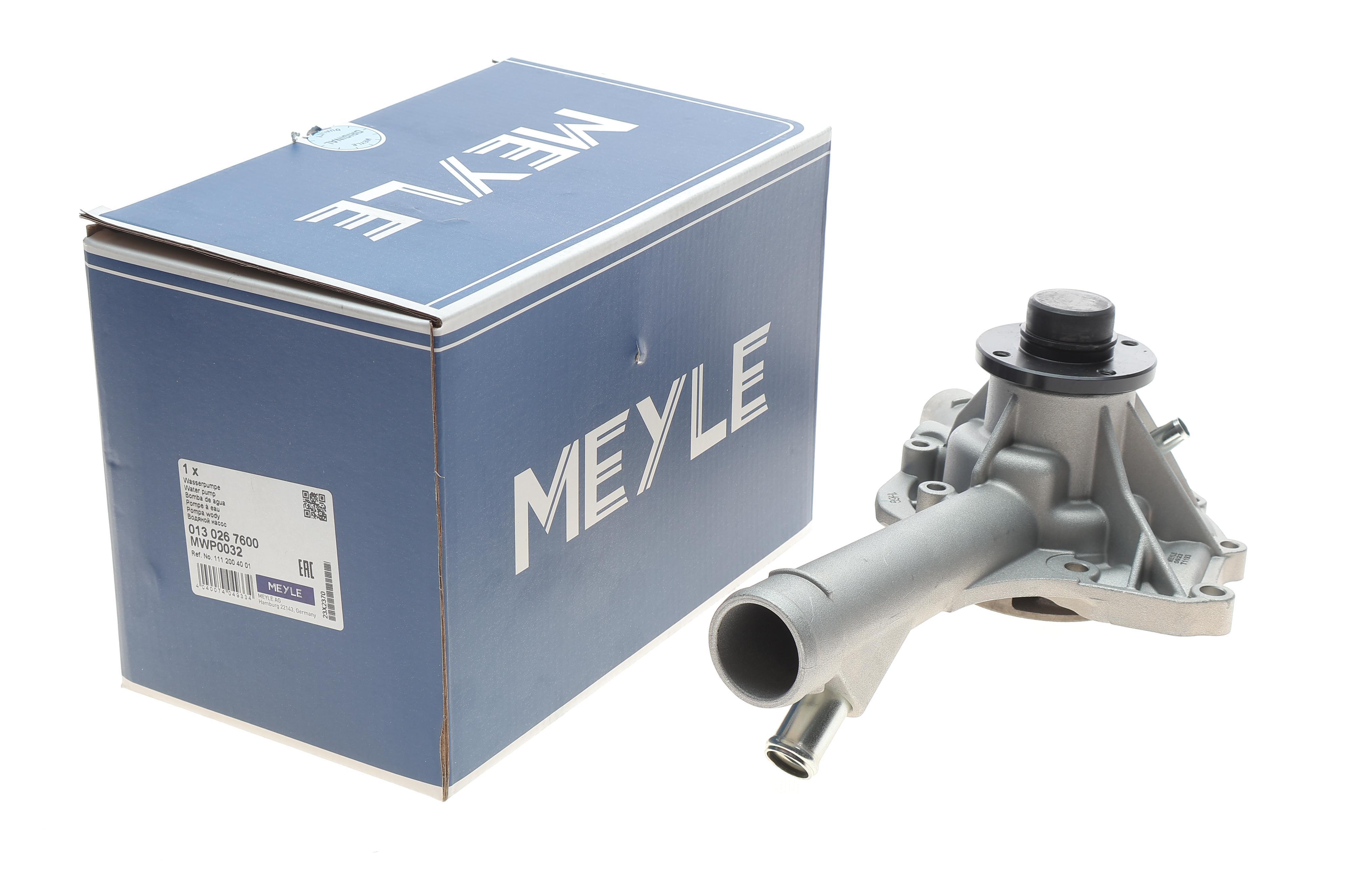 Помпа води DB W202/124 1, 8-2, 2 93-