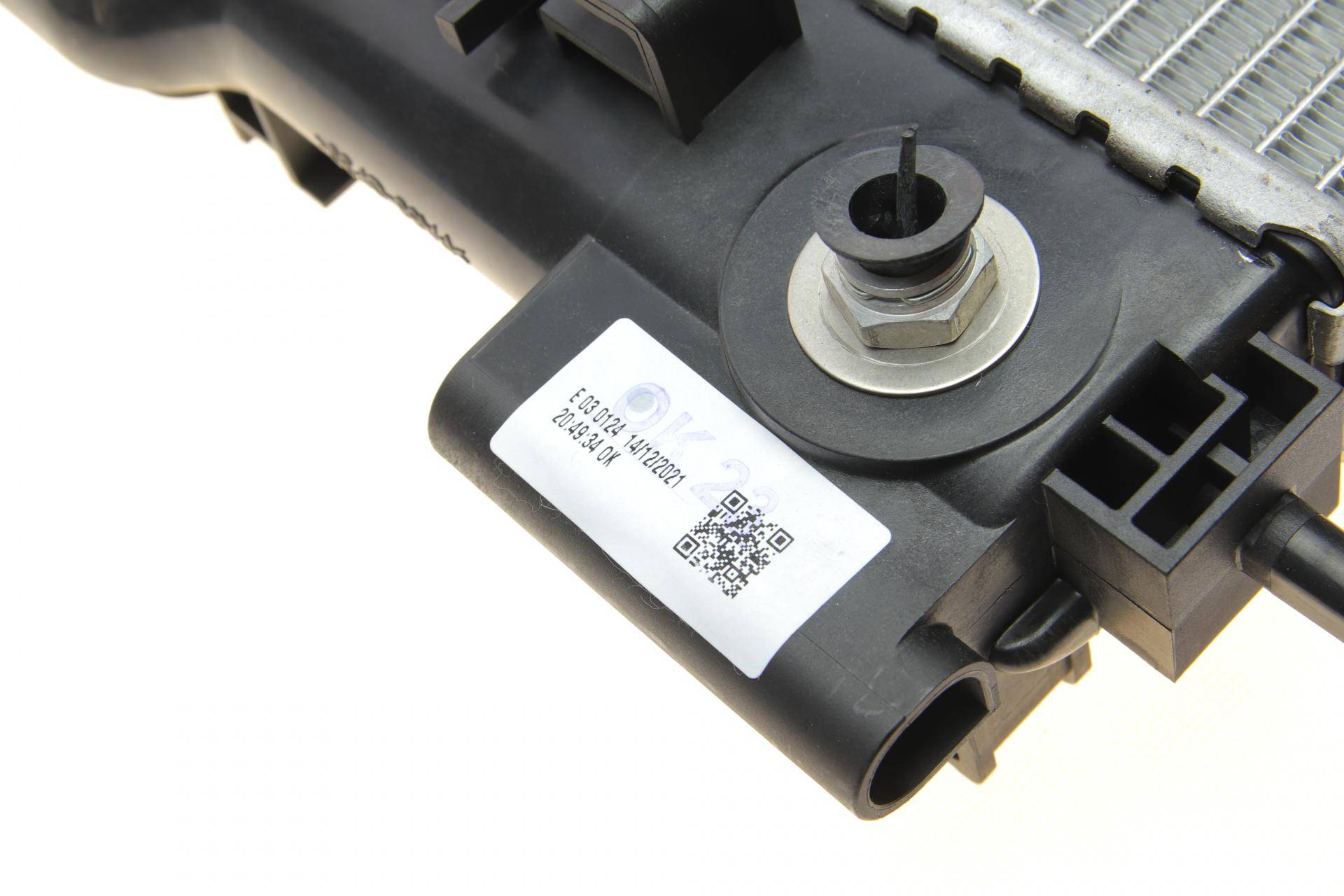 Радіатор охолодження Chevrolet Cruze 1.6/2.0CDI 09-