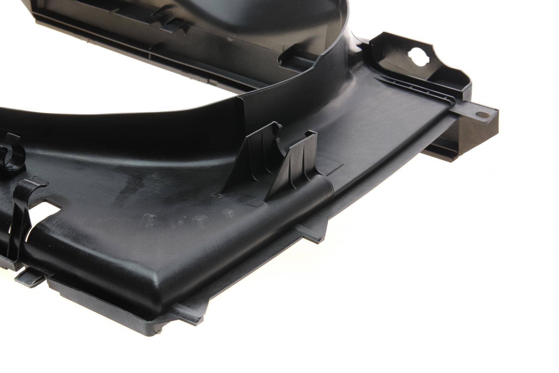 Дифузор радіатора BMW 5 (E39) 95-03 M52/M54