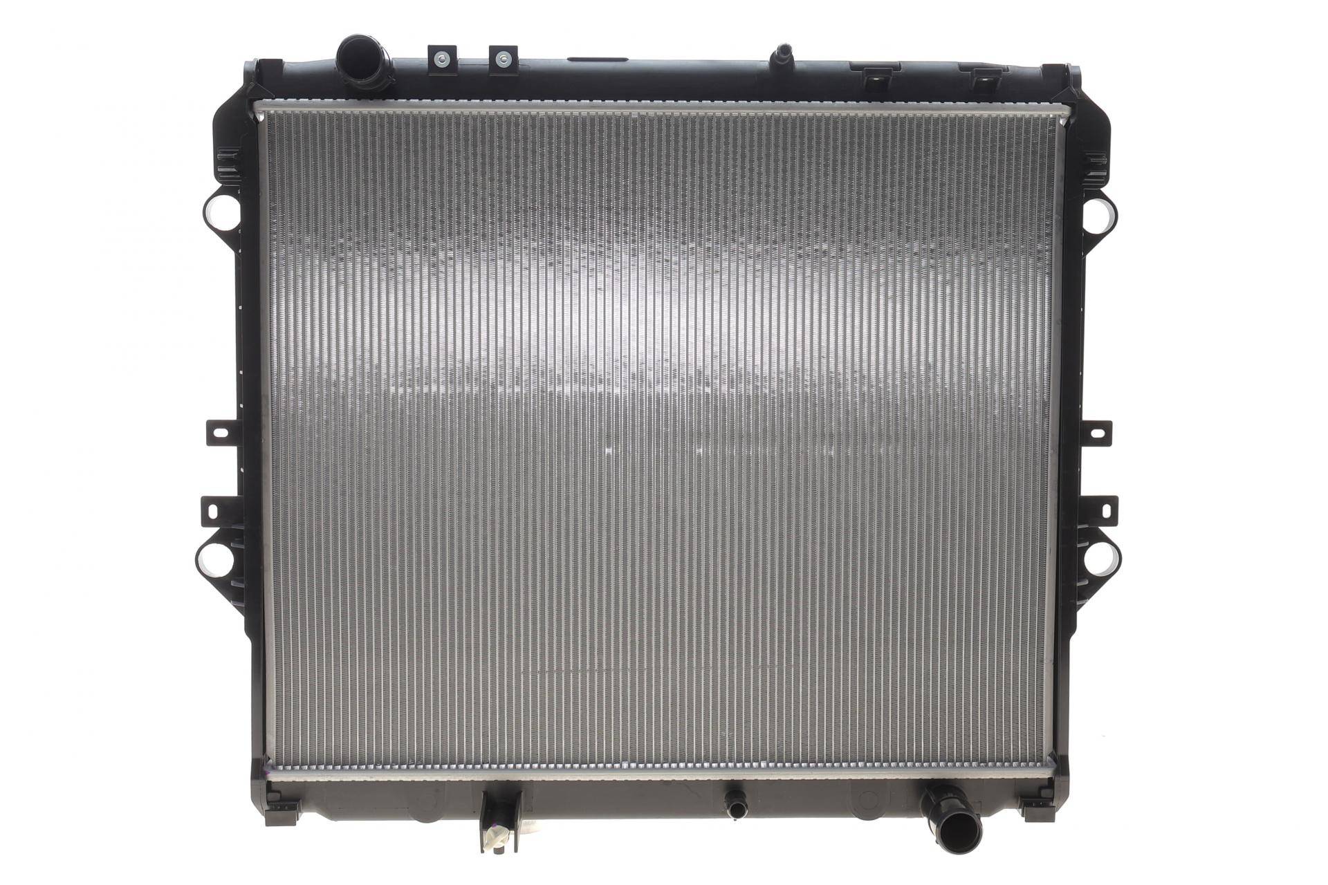 Радіатор охолодження Toyota Hikux 2.4D 15-