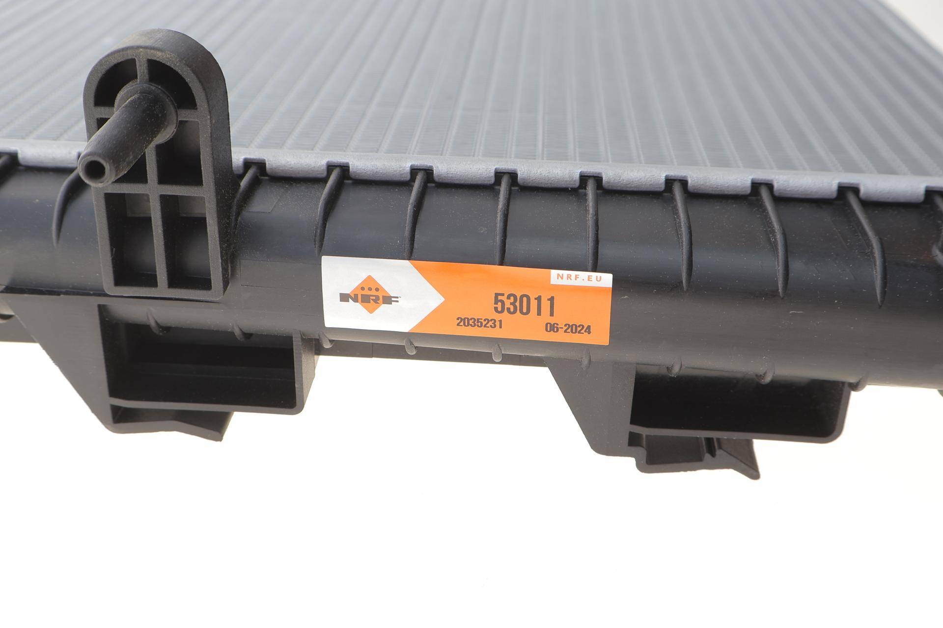 Радіатор охолодження Renault Fluence 1.6 10-