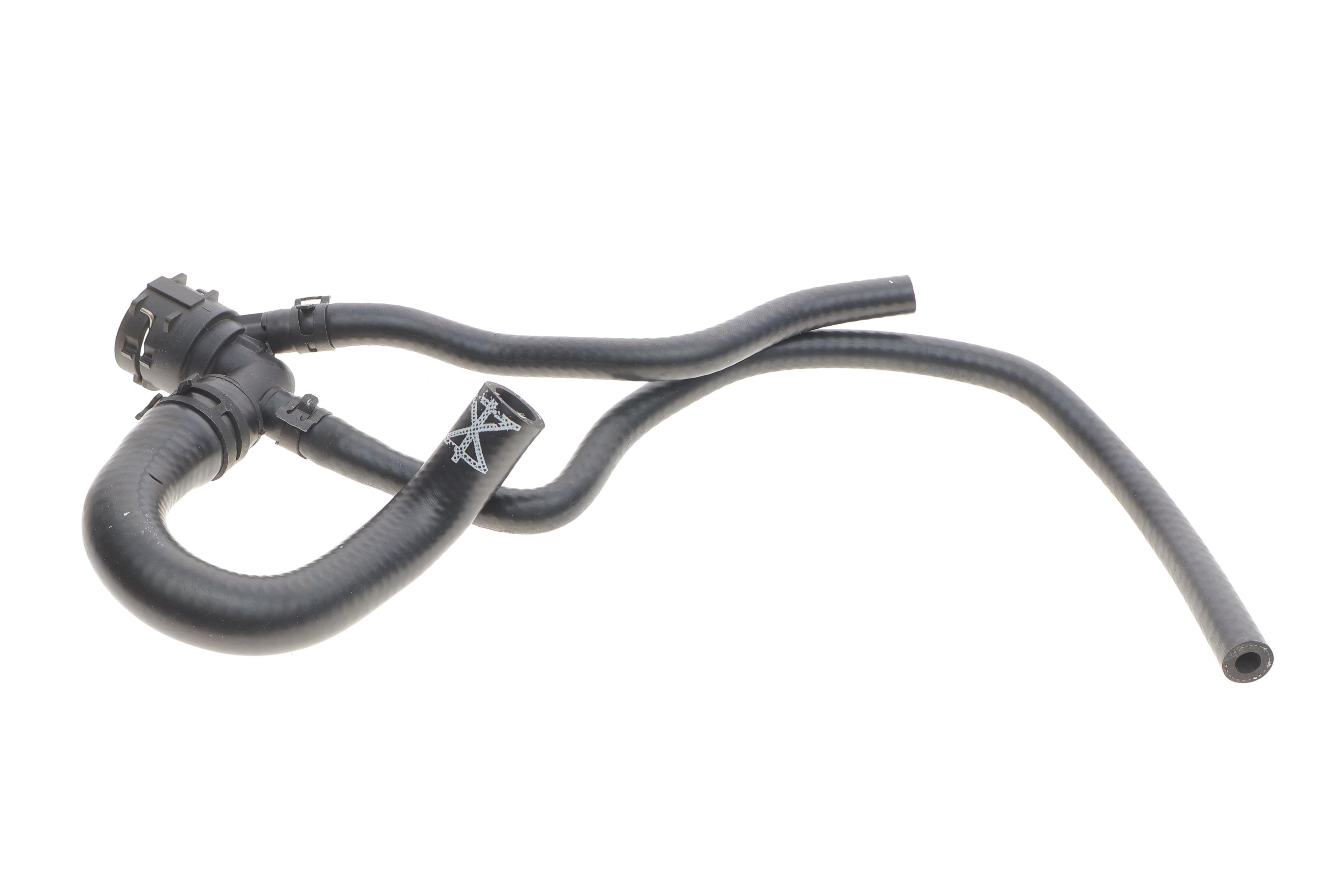 Патрубок системи охолодження VW Golf/Passat 1.4TSI 13-