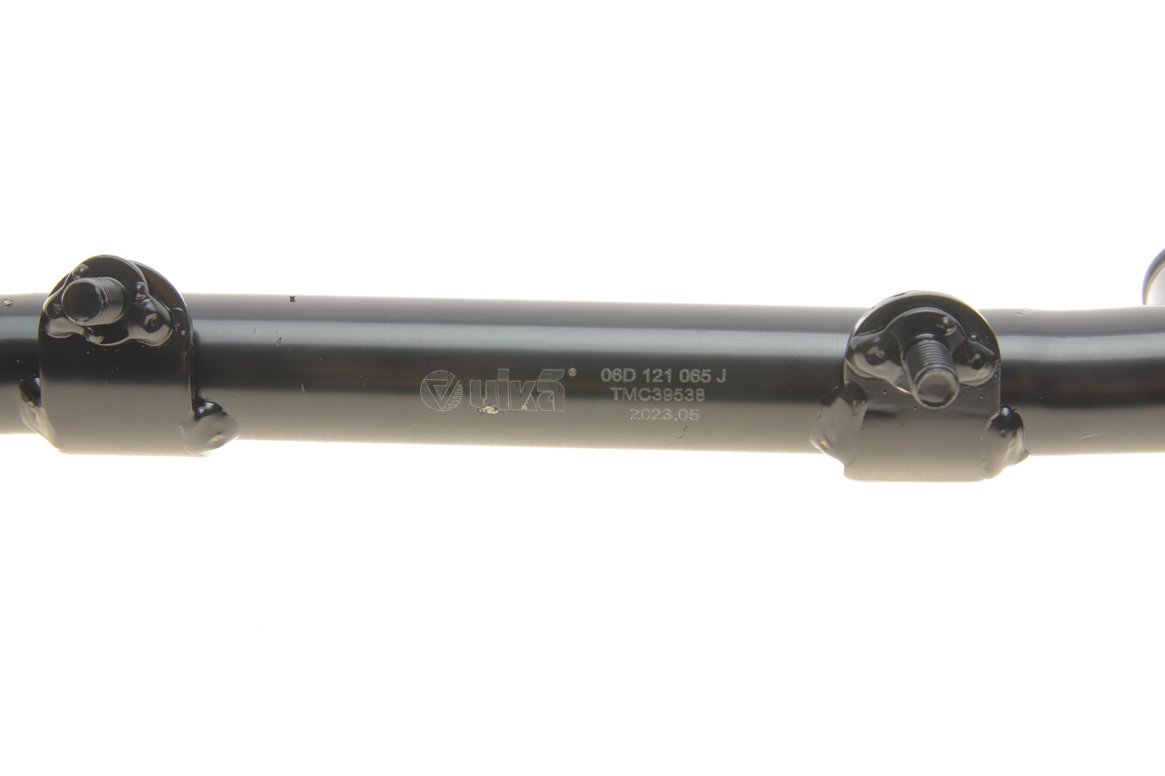 Трубка системи охолодження Audi A4/A6 2.0 TFSI 04-11