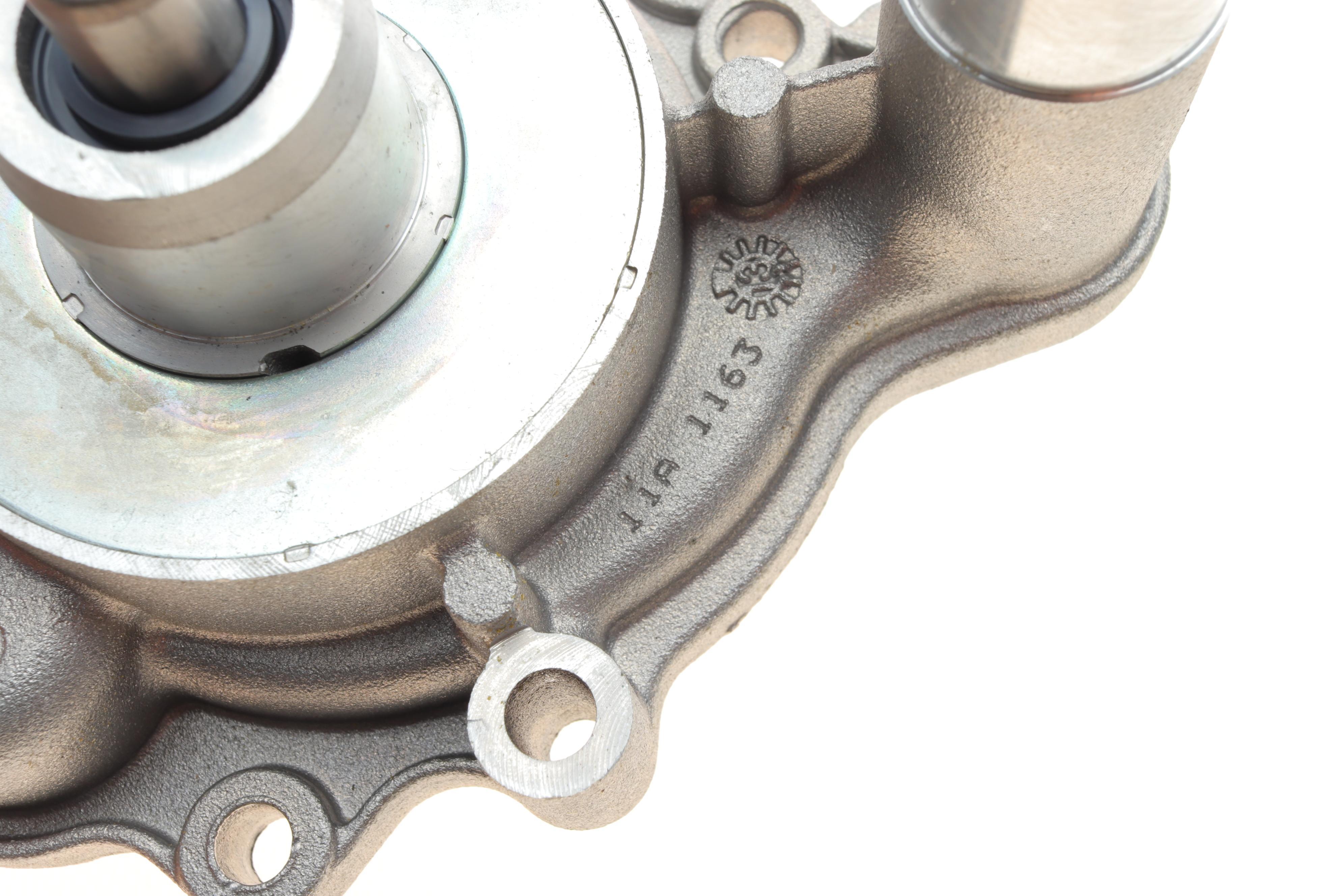 Помпа води Audi Q7 4.2TDI quattro 250Kw 09-15 (B/B) (6 лоп.)