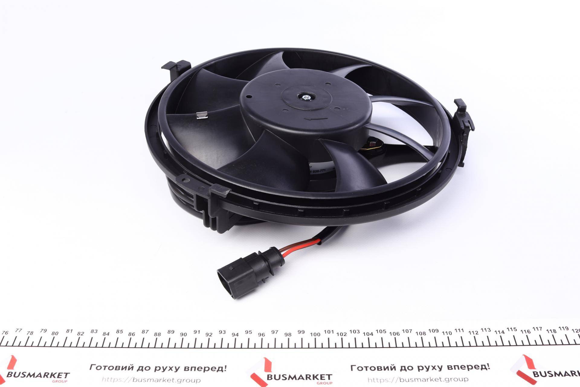 Вентилятор охолодження двигуна Audi A6/VW Passat 1.6-3.0 97-05