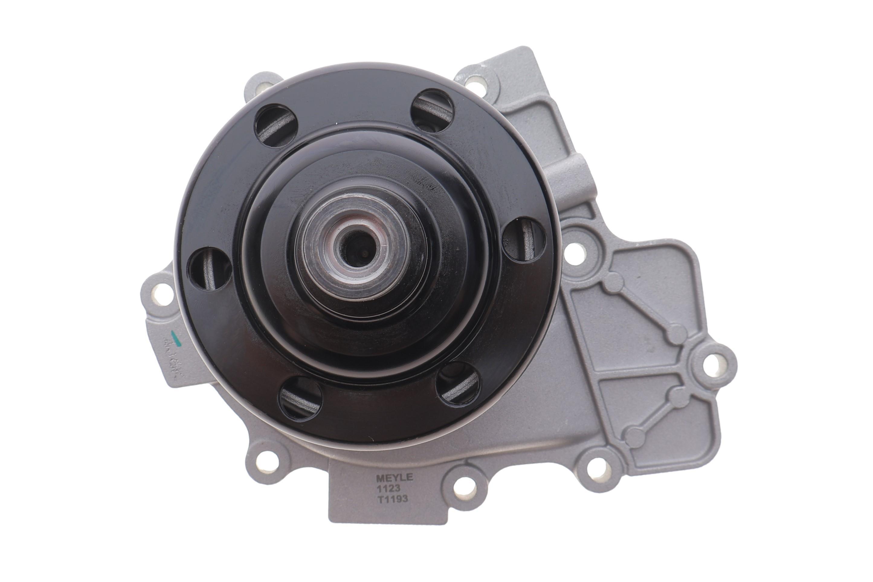 Помпа води MB Sprinter 2.2CDI OM651 09-