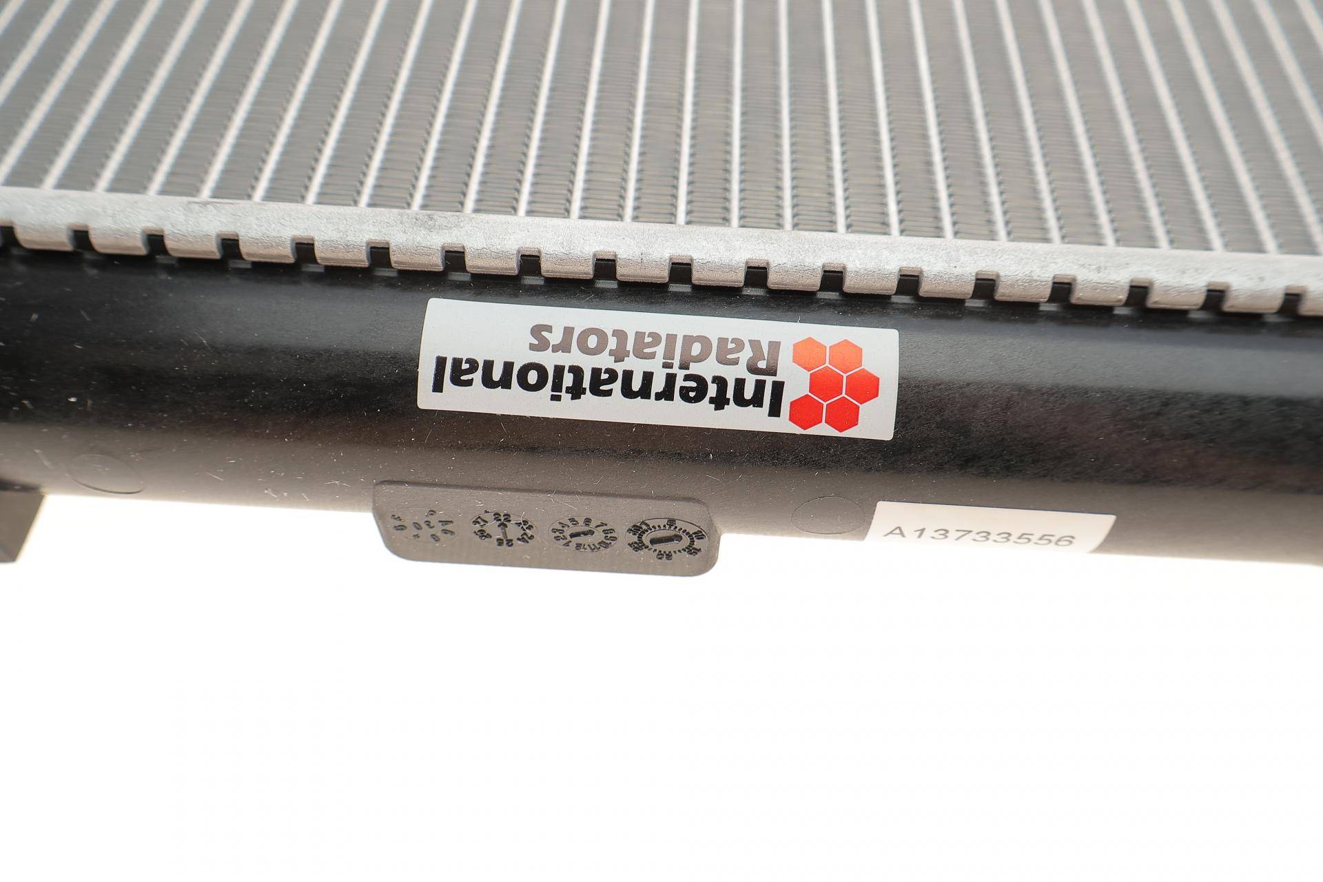 Радіатор охолодження Suzuki Swift 1.3-1.6 05-