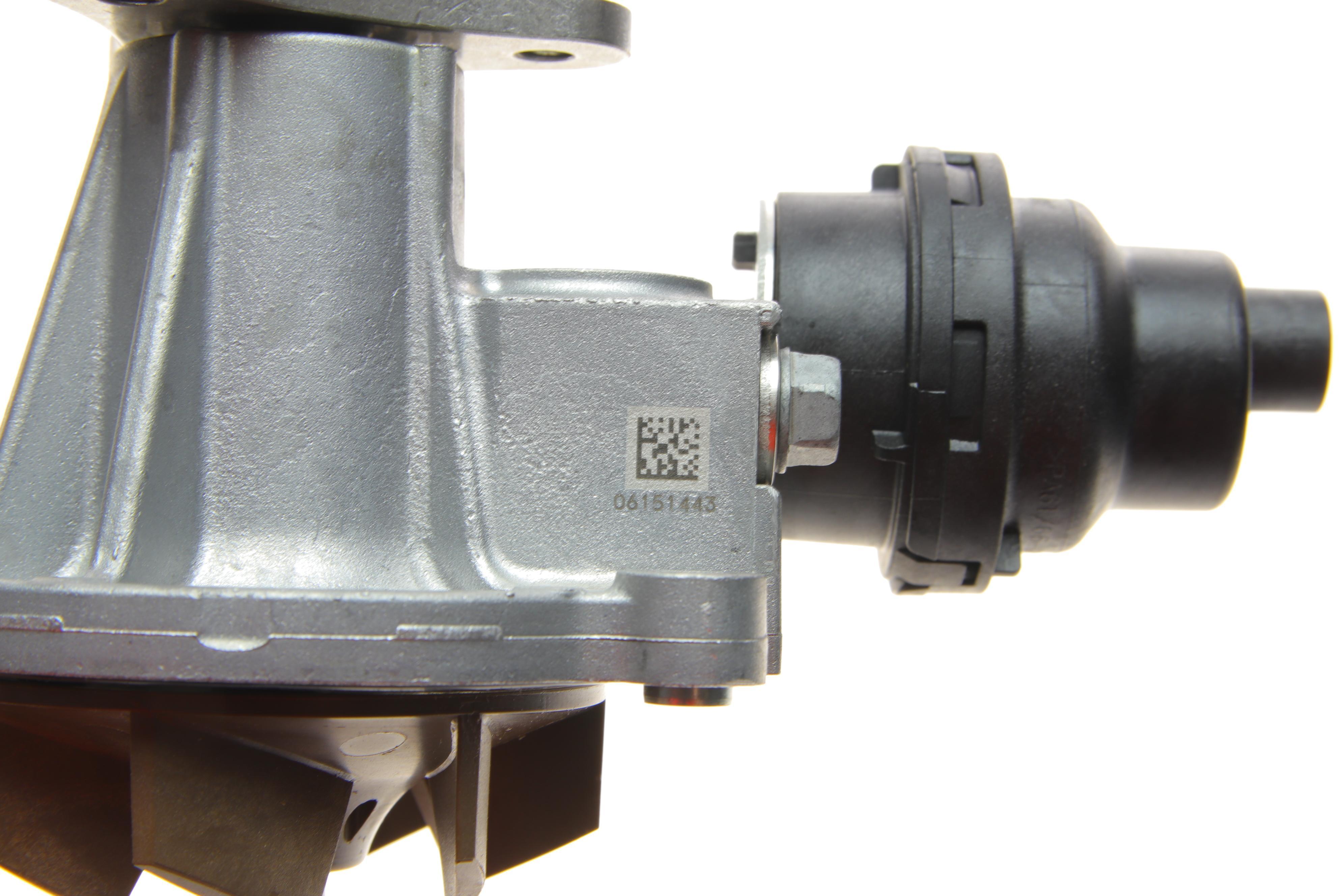 Помпа води BMW 5 (G30) B47 16-