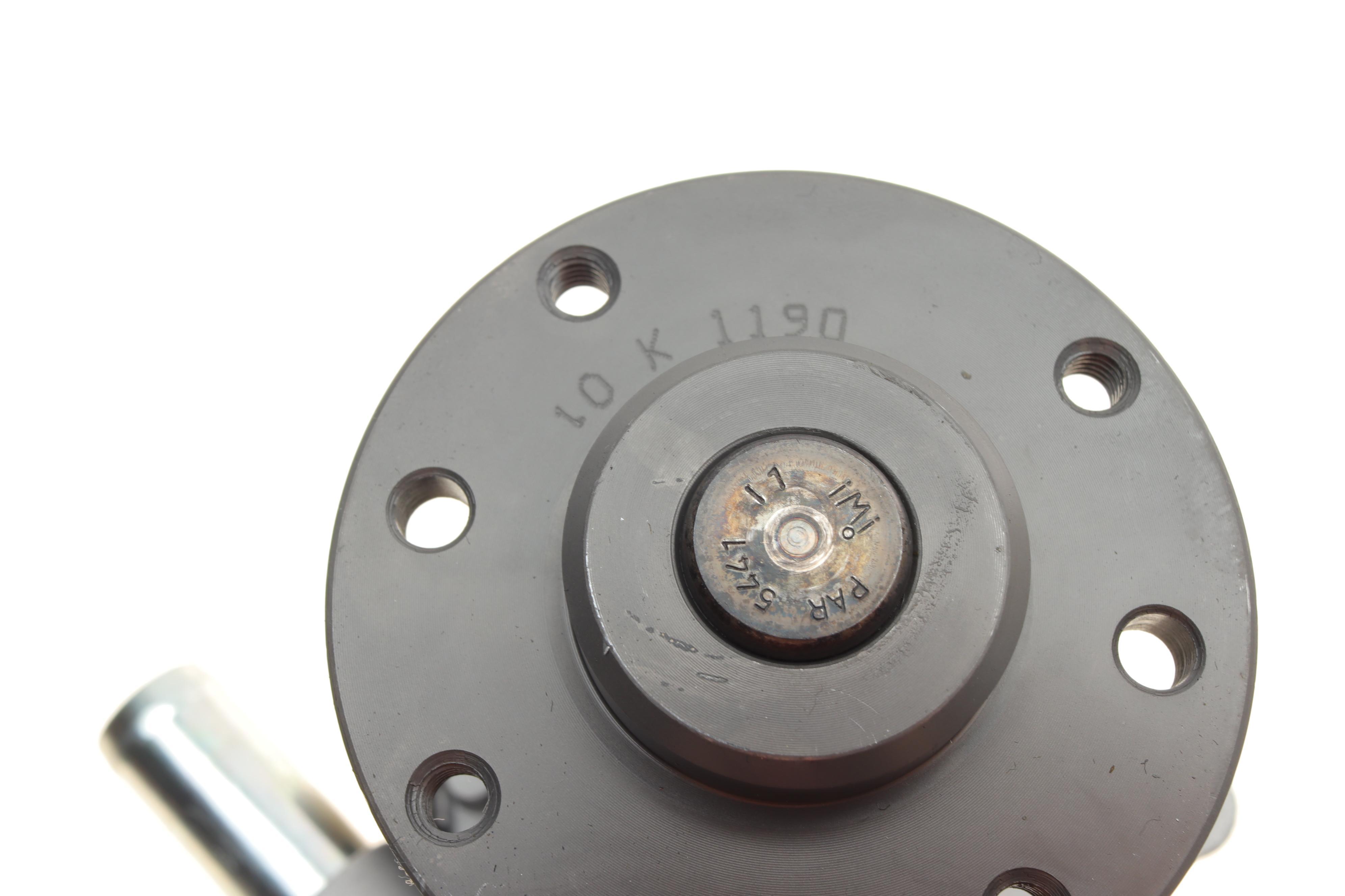 Помпа води SsangYong Actyon/Kyron 2.0 Xdi 05- (R/B) (10 лоп.)