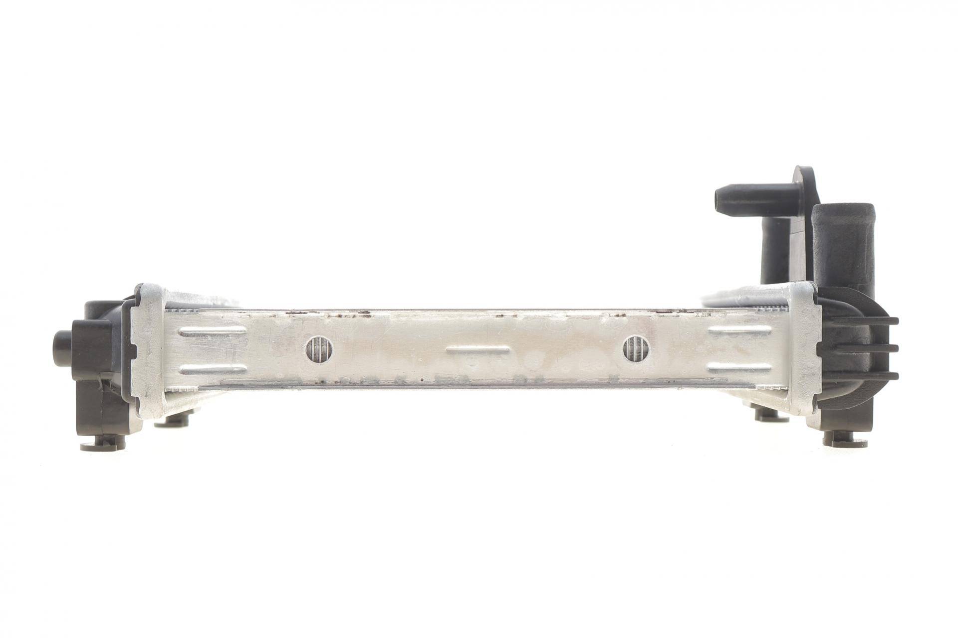 Радіатор охолодження VW Golf VII/Passat B8 13-/Skoda Octavia III/Superb III 2.0 TSI 15-