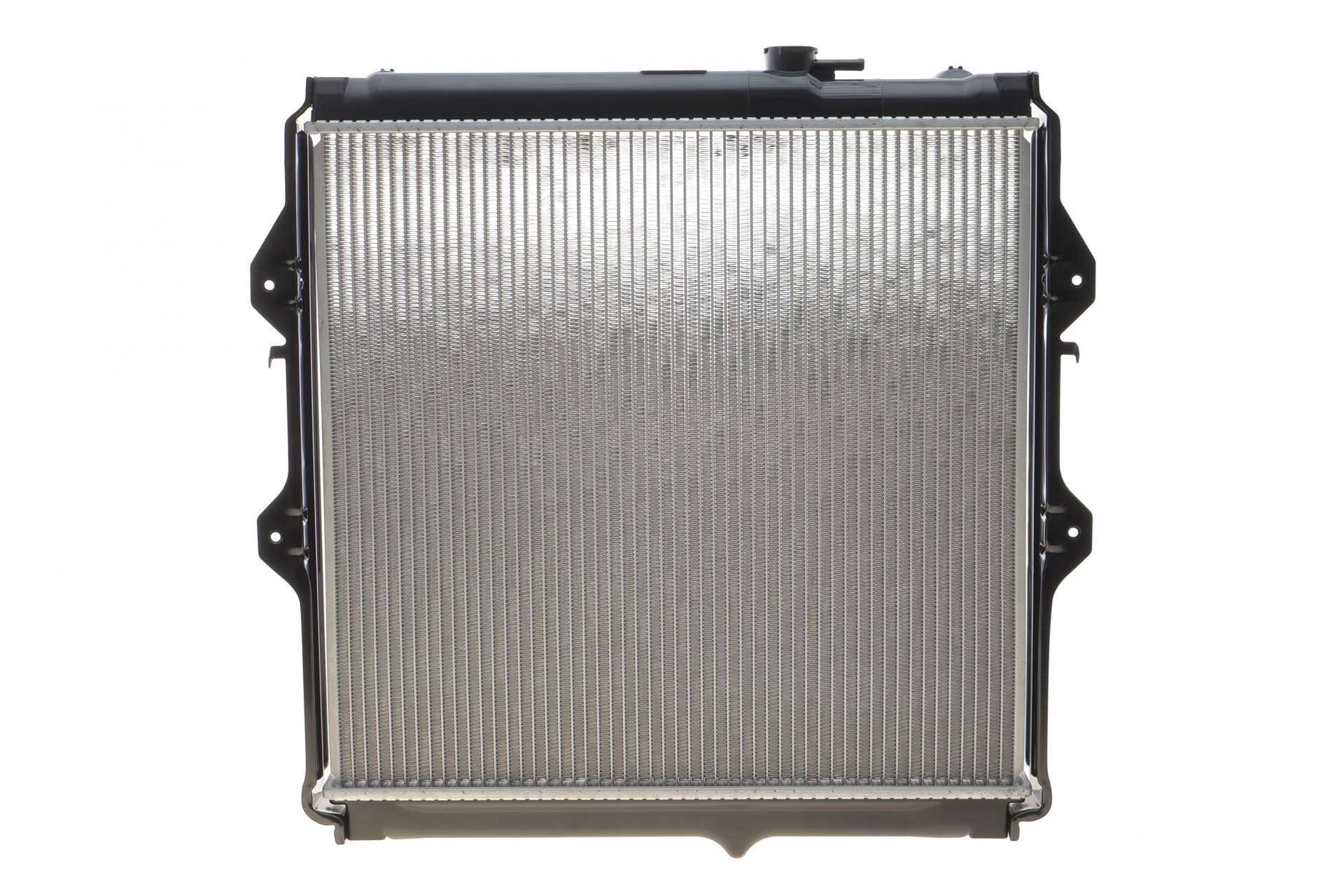 Радіатор охолодження Toyota Hilux VI 2.5 D-4D 01-05