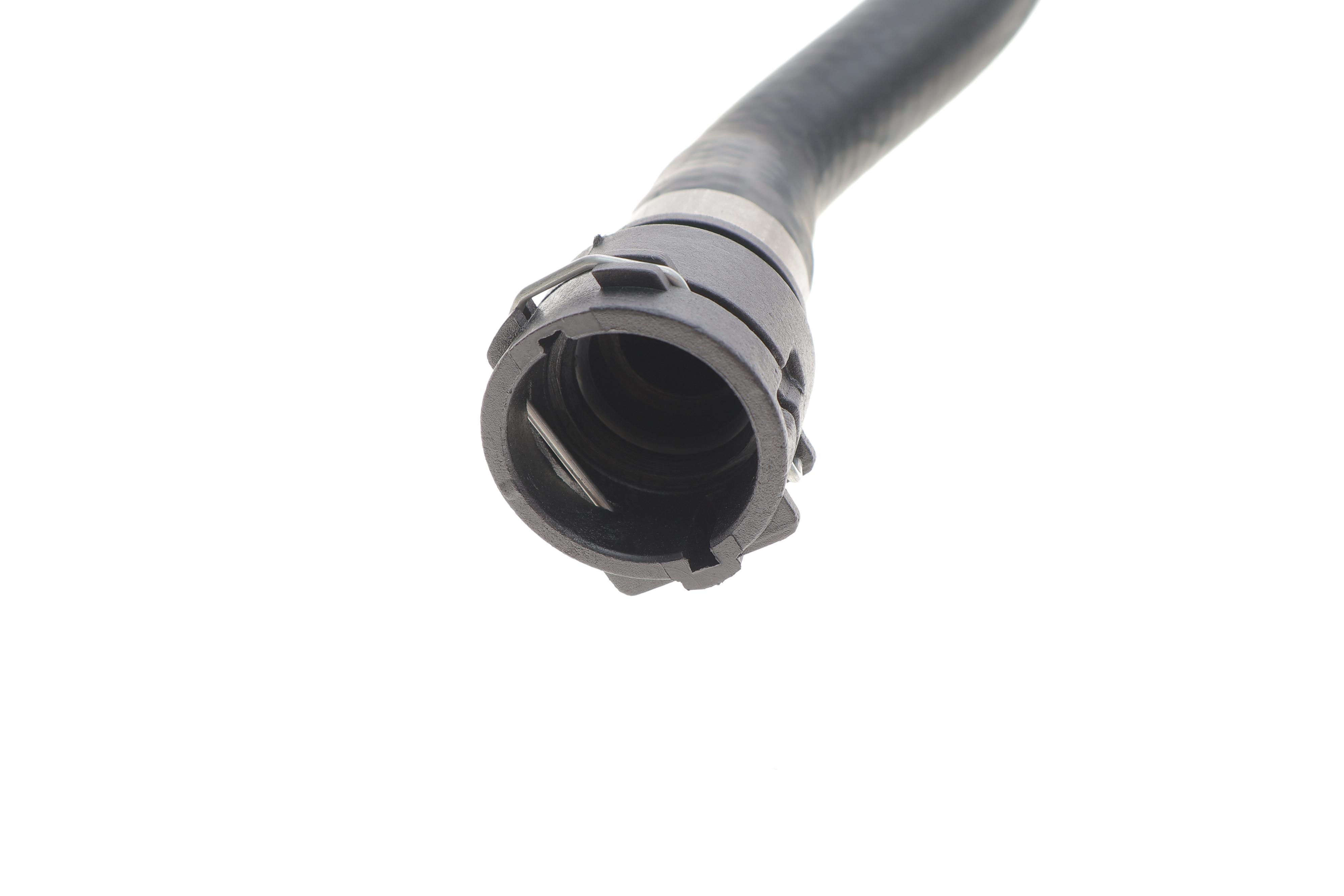 Патрубок радіатора Audi A4/A5 08-17