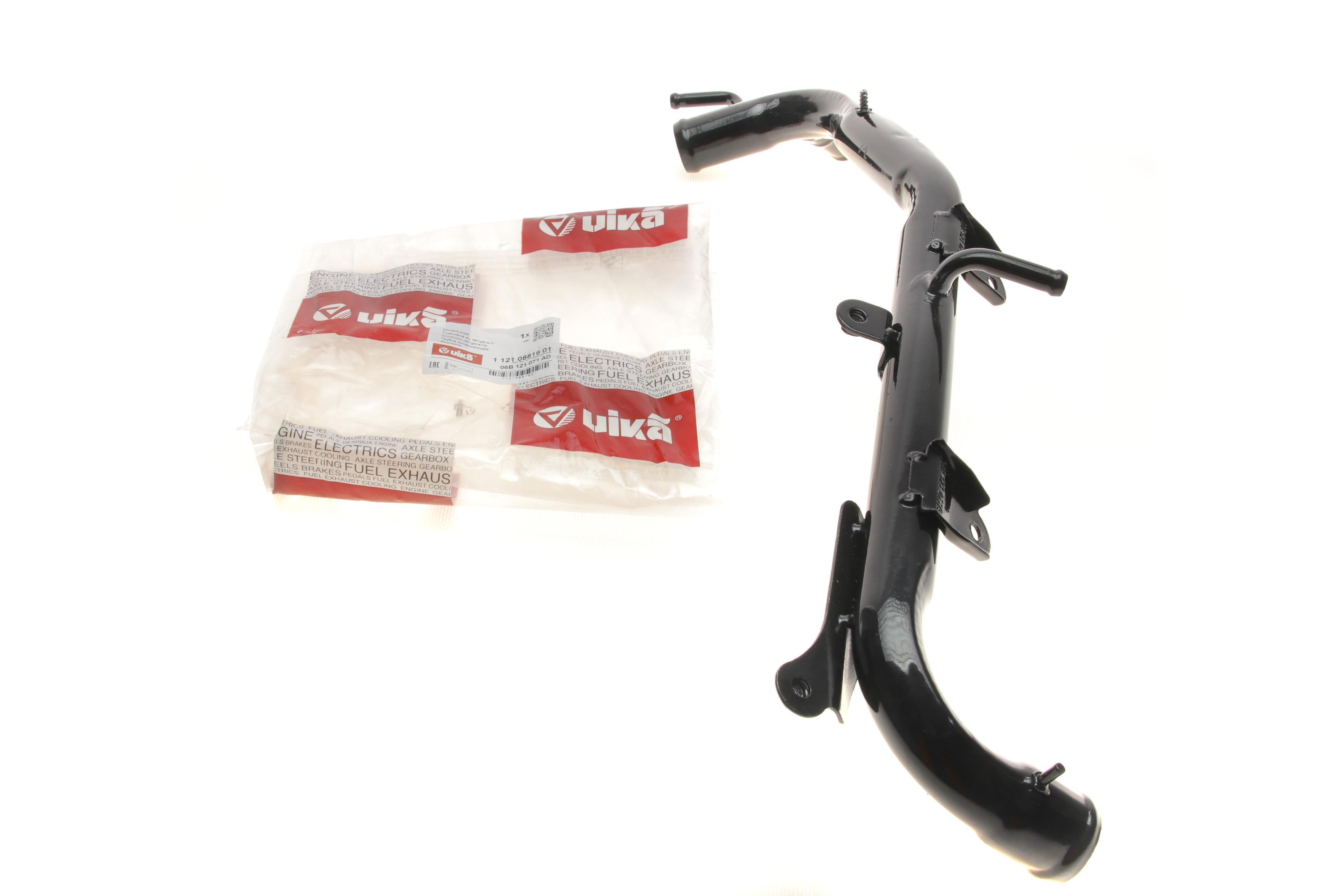 Патрубок системи охолодження VW Passat 1.6 00-05