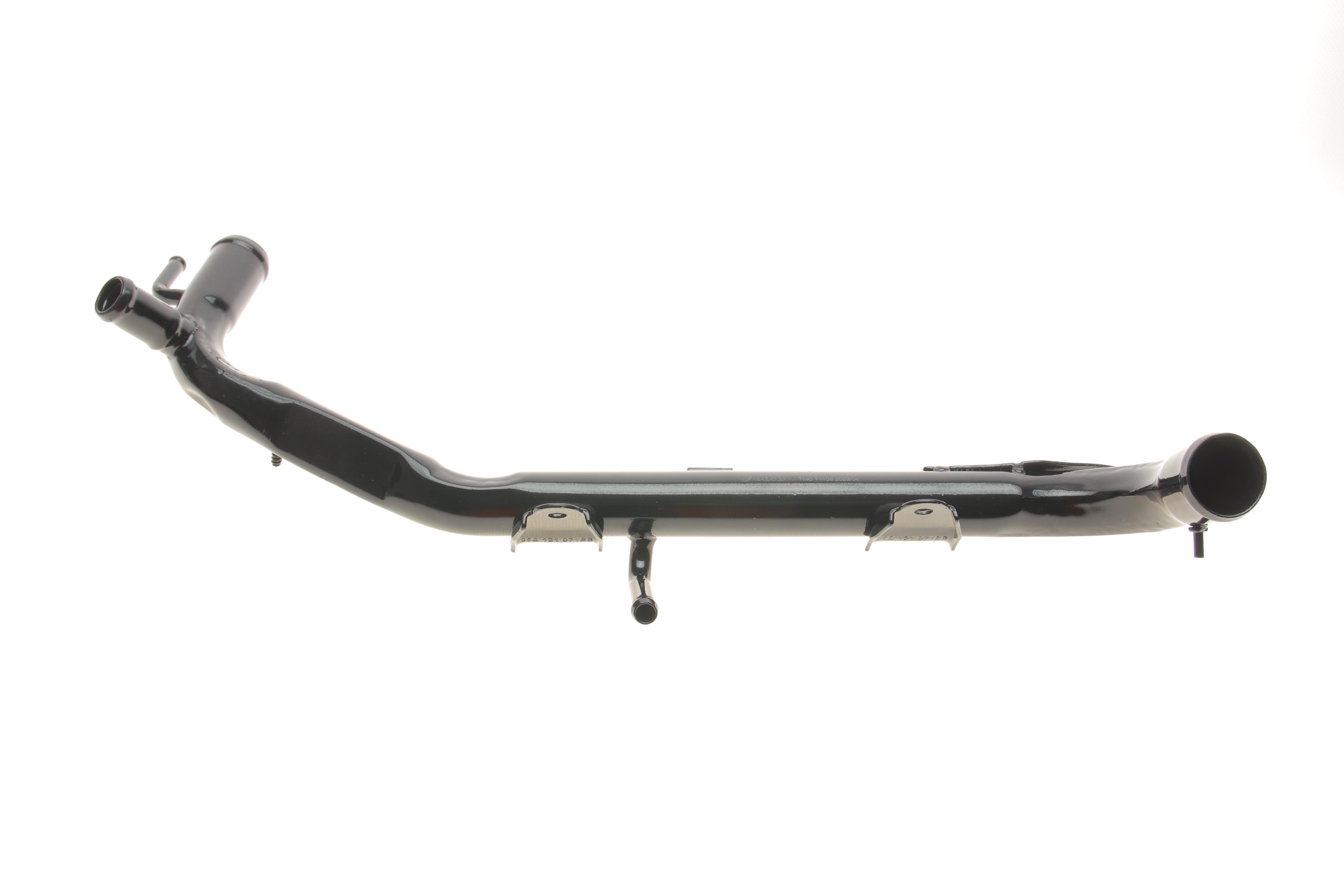 Патрубок системи охолодження VW Passat 1.6 00-05